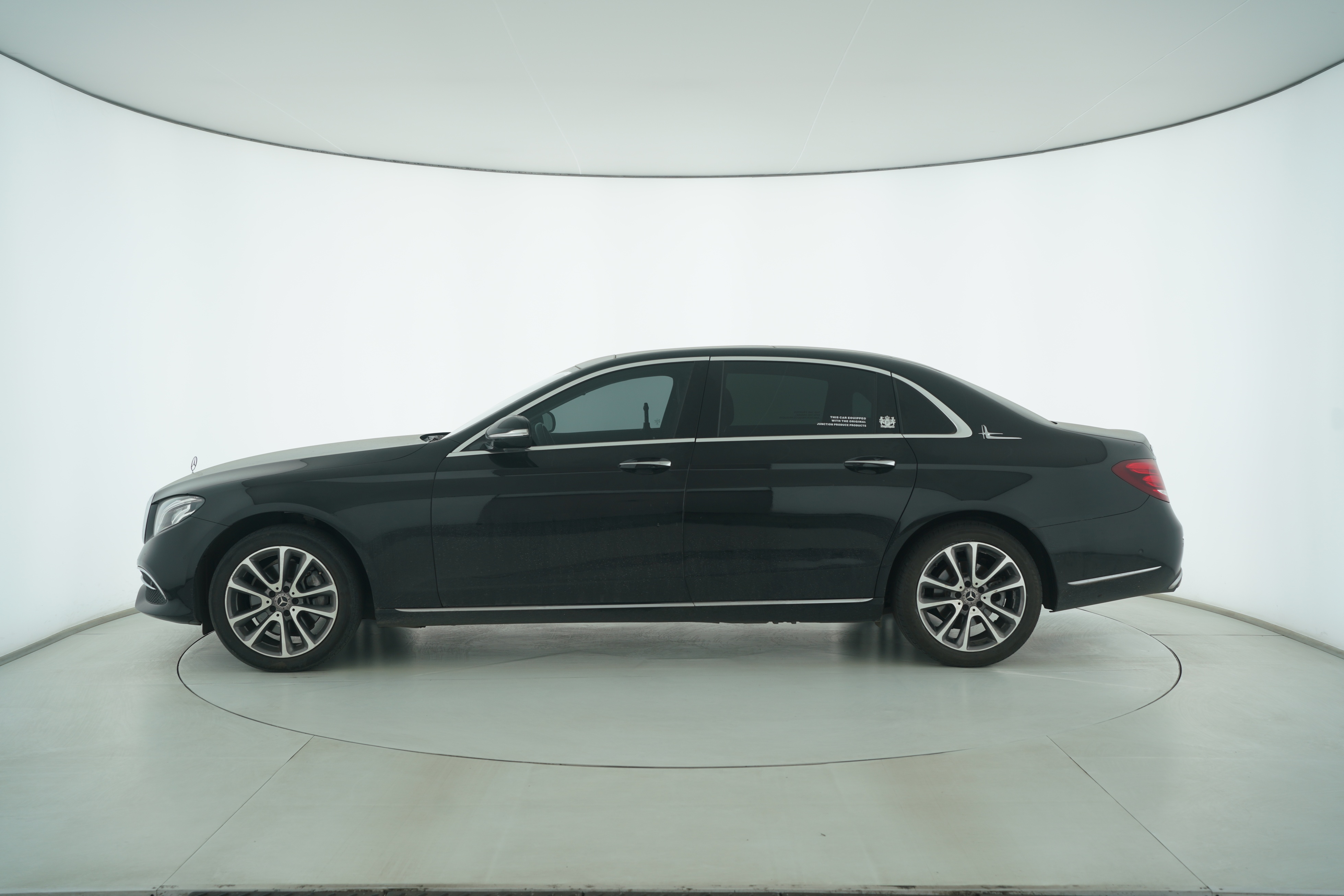 Mercedes Benz E-Class 2016 — фото 7