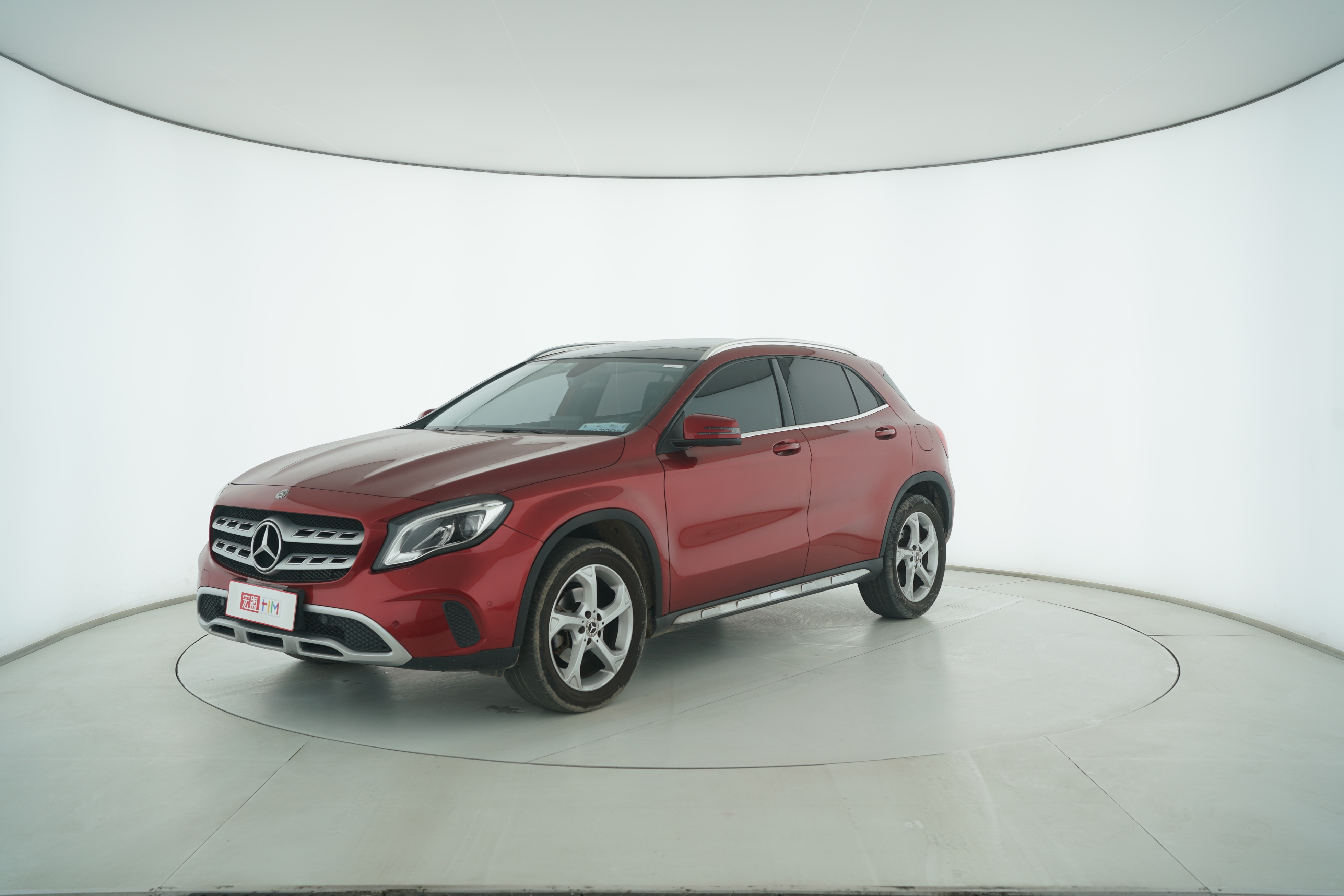 Mercedes Benz GLA 2017 — фото 1