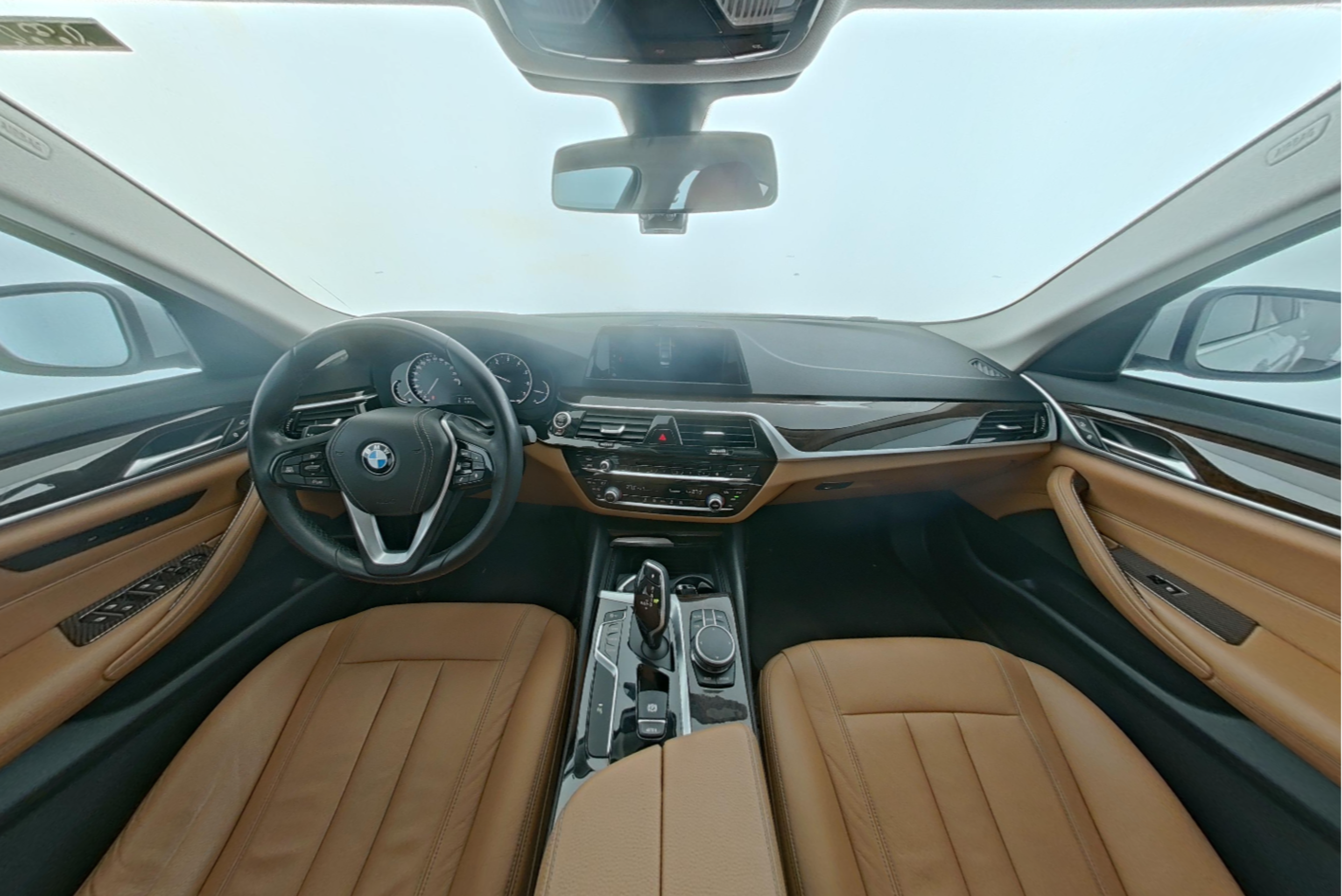 BMW 5 Series 2018 — фото 9