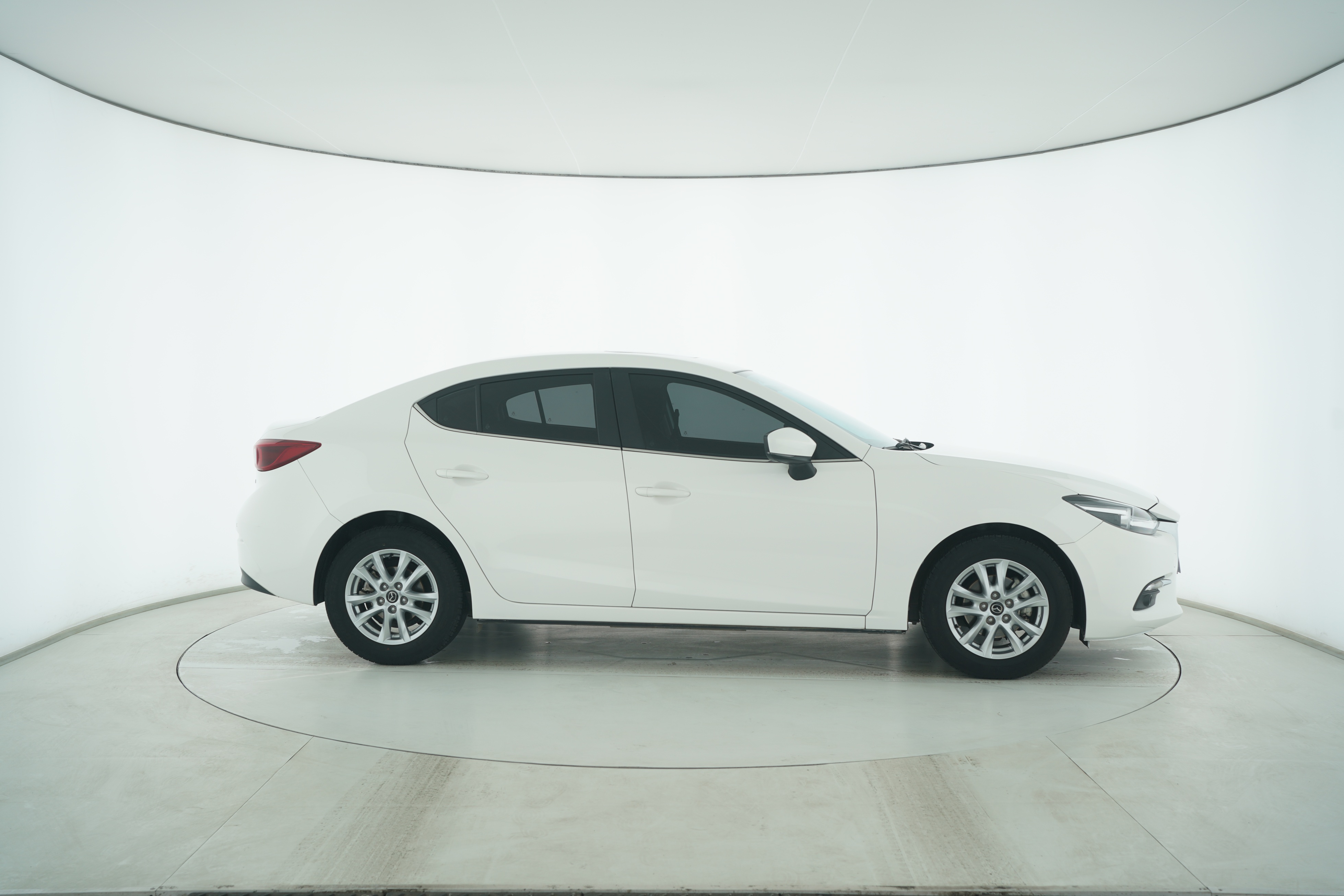 Mazda 3 Axela 2017 — фото 8