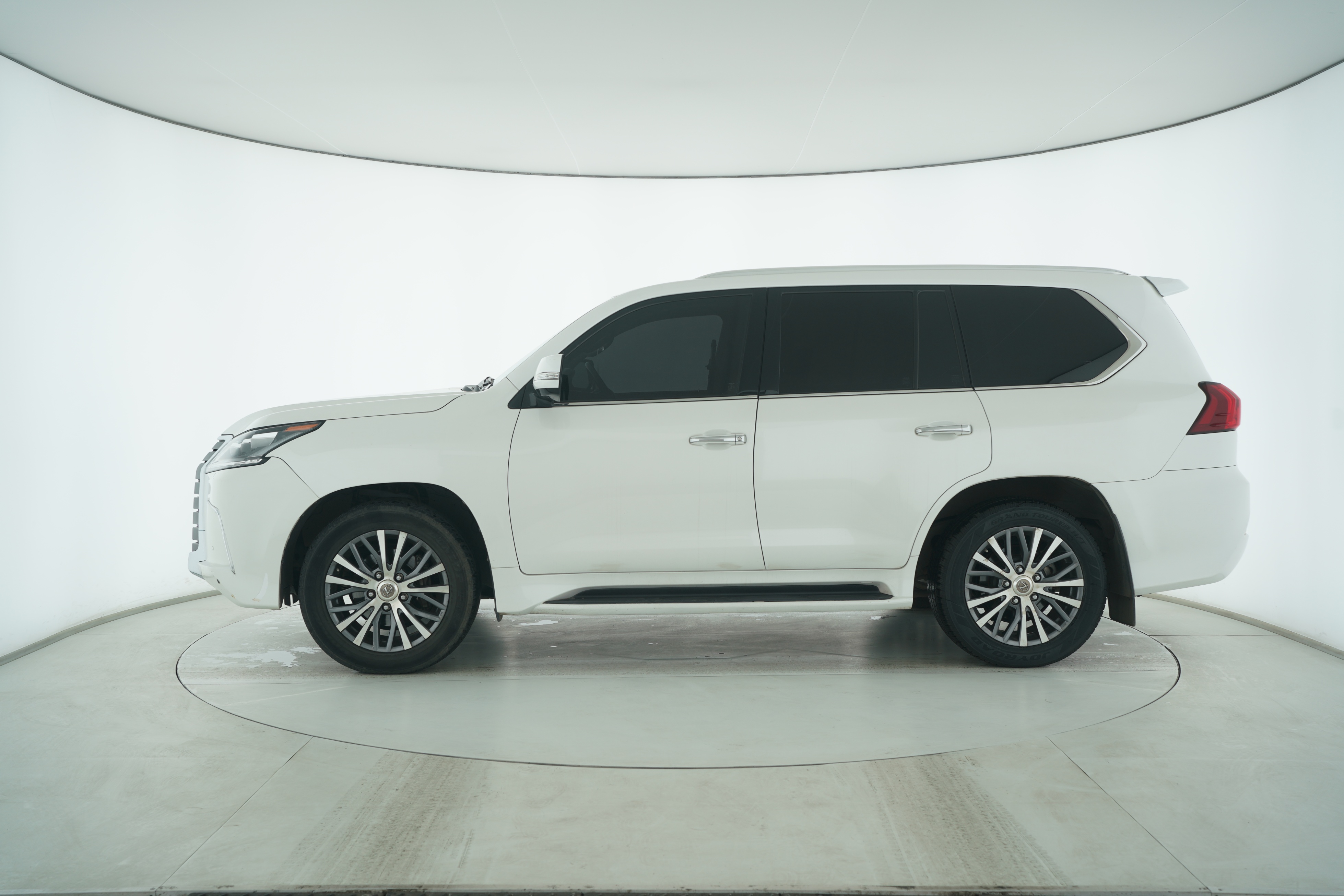 Lexus LX 2016 — фото 7
