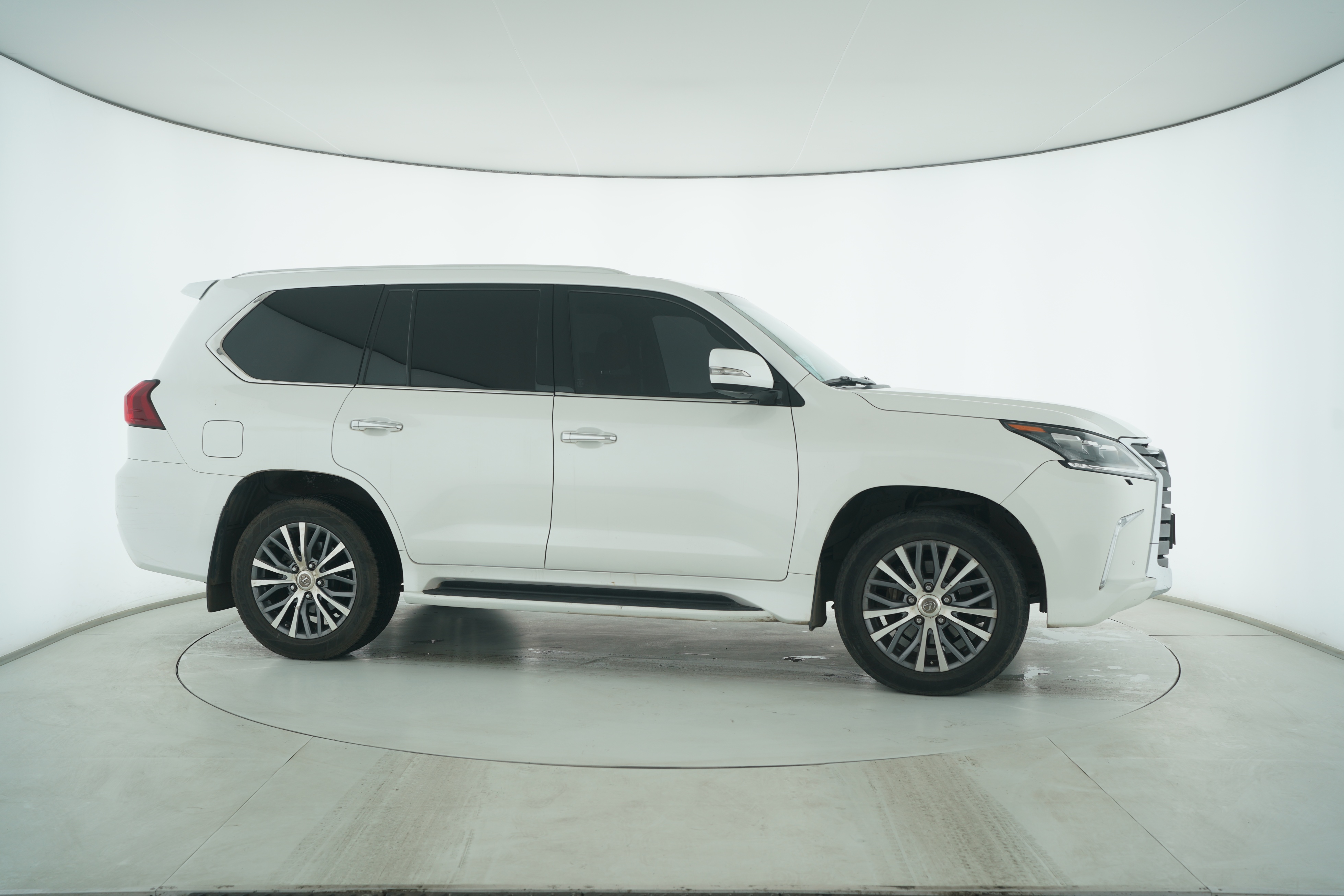 Lexus LX 2016 — фото 8