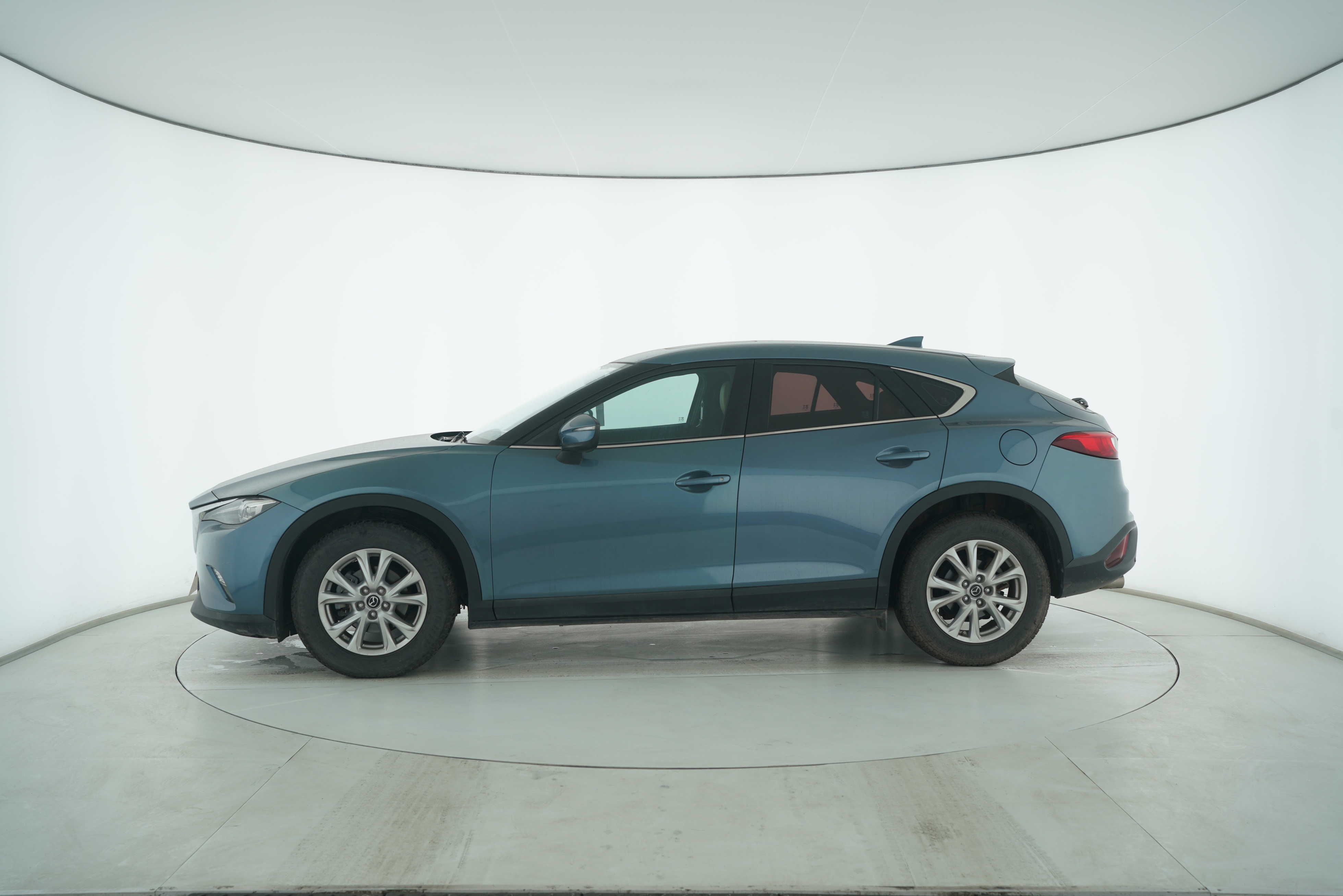 Mazda CX-4 2018 — фото 7