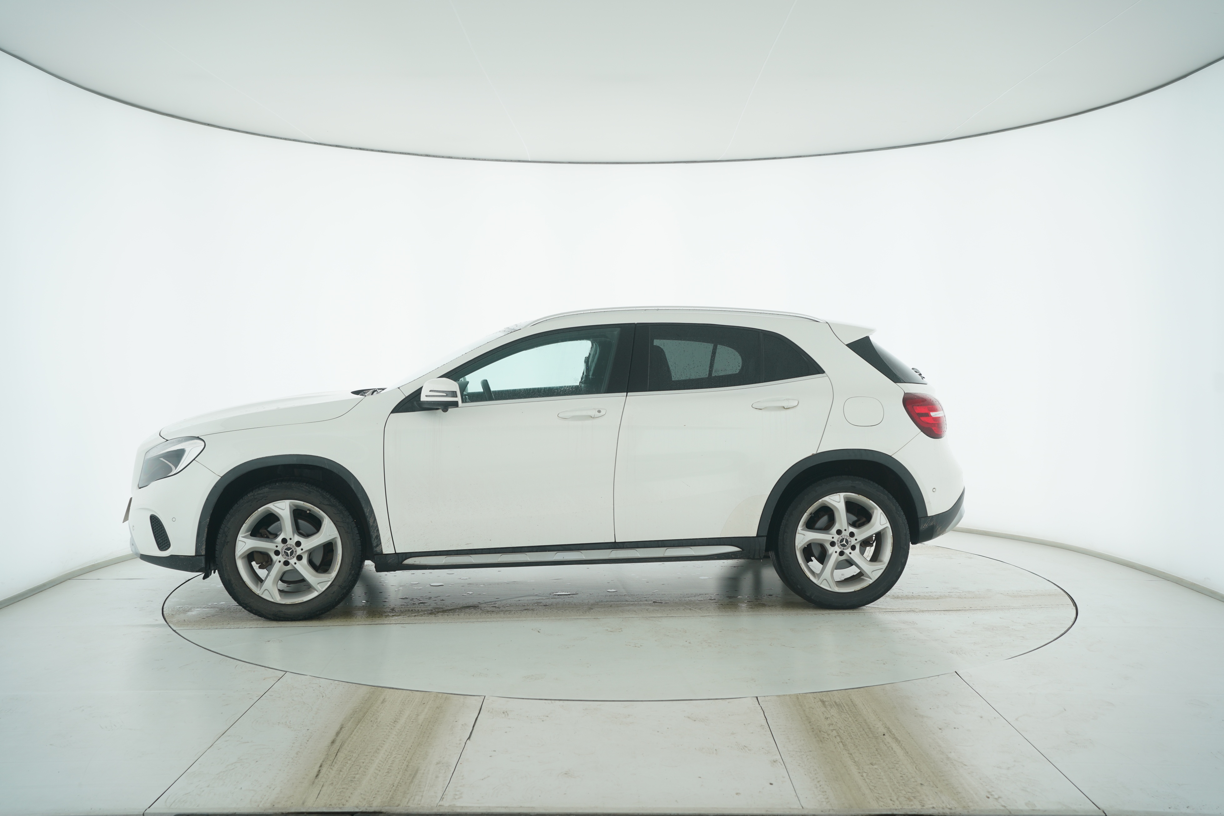 Mercedes Benz GLA 2018 — фото 7