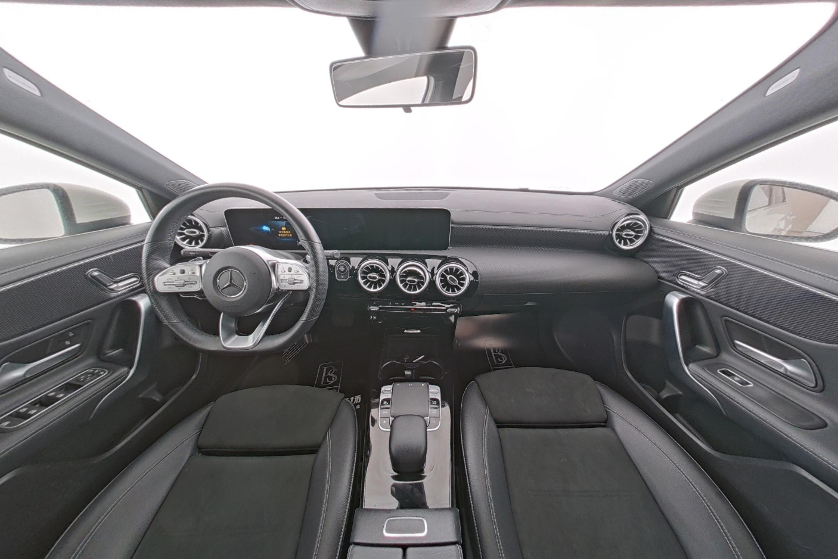 Mercedes Benz A-Class 2020 — фото 9