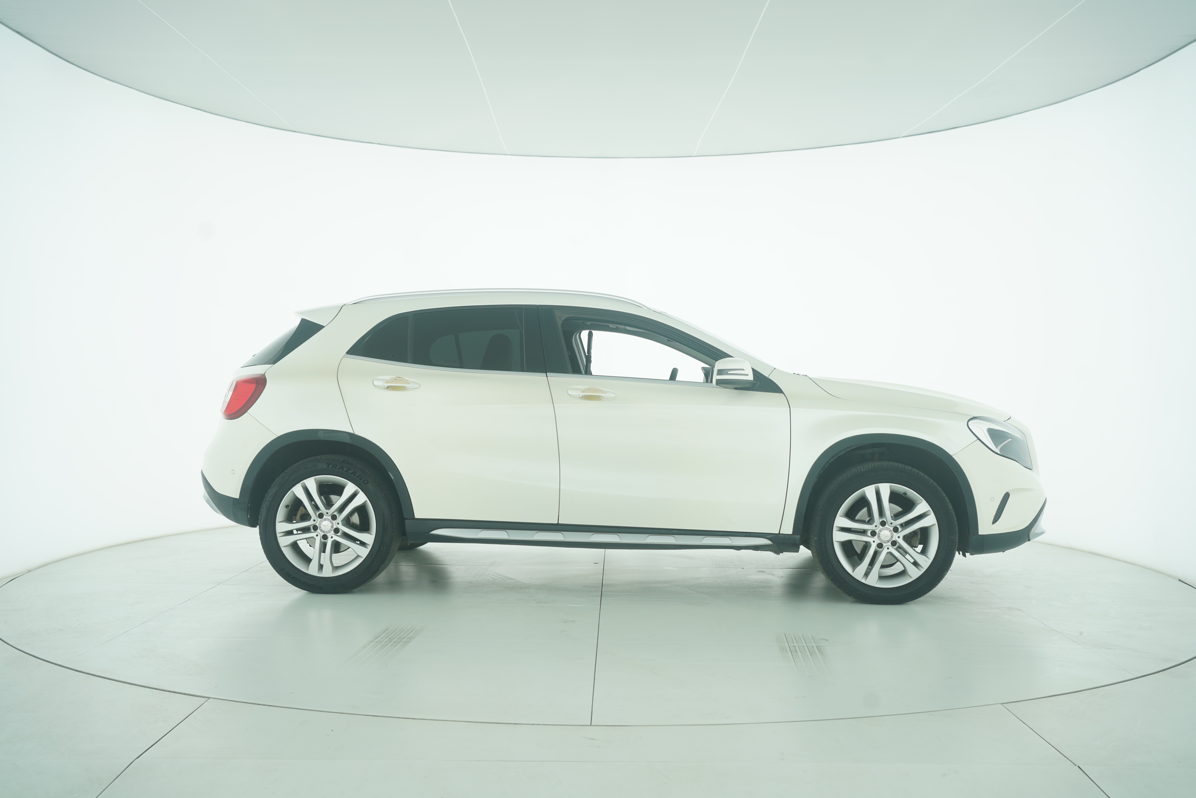 Mercedes Benz GLA 2016 — фото 8