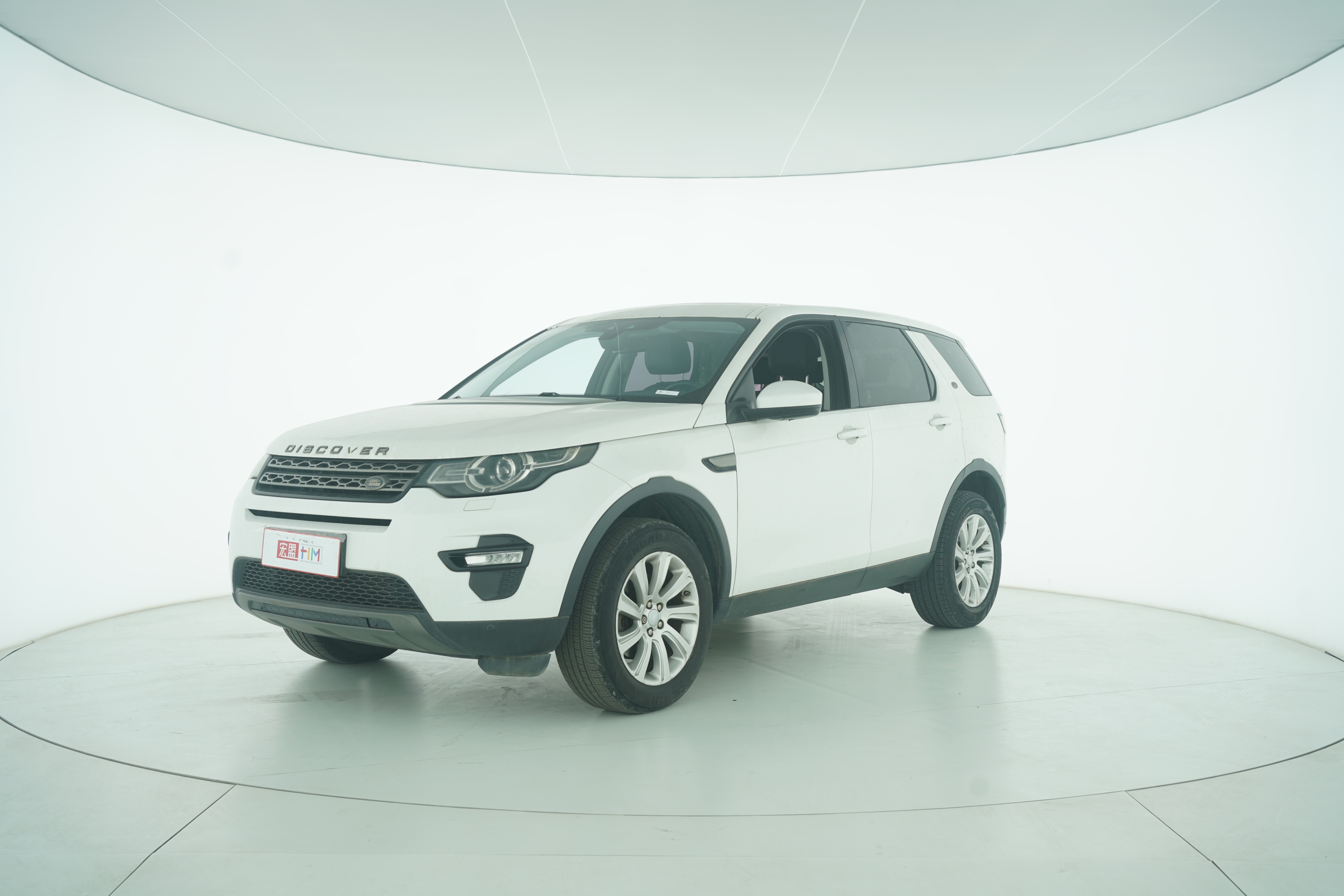 Land Rover Discover Divine Action 2019 — фото 1