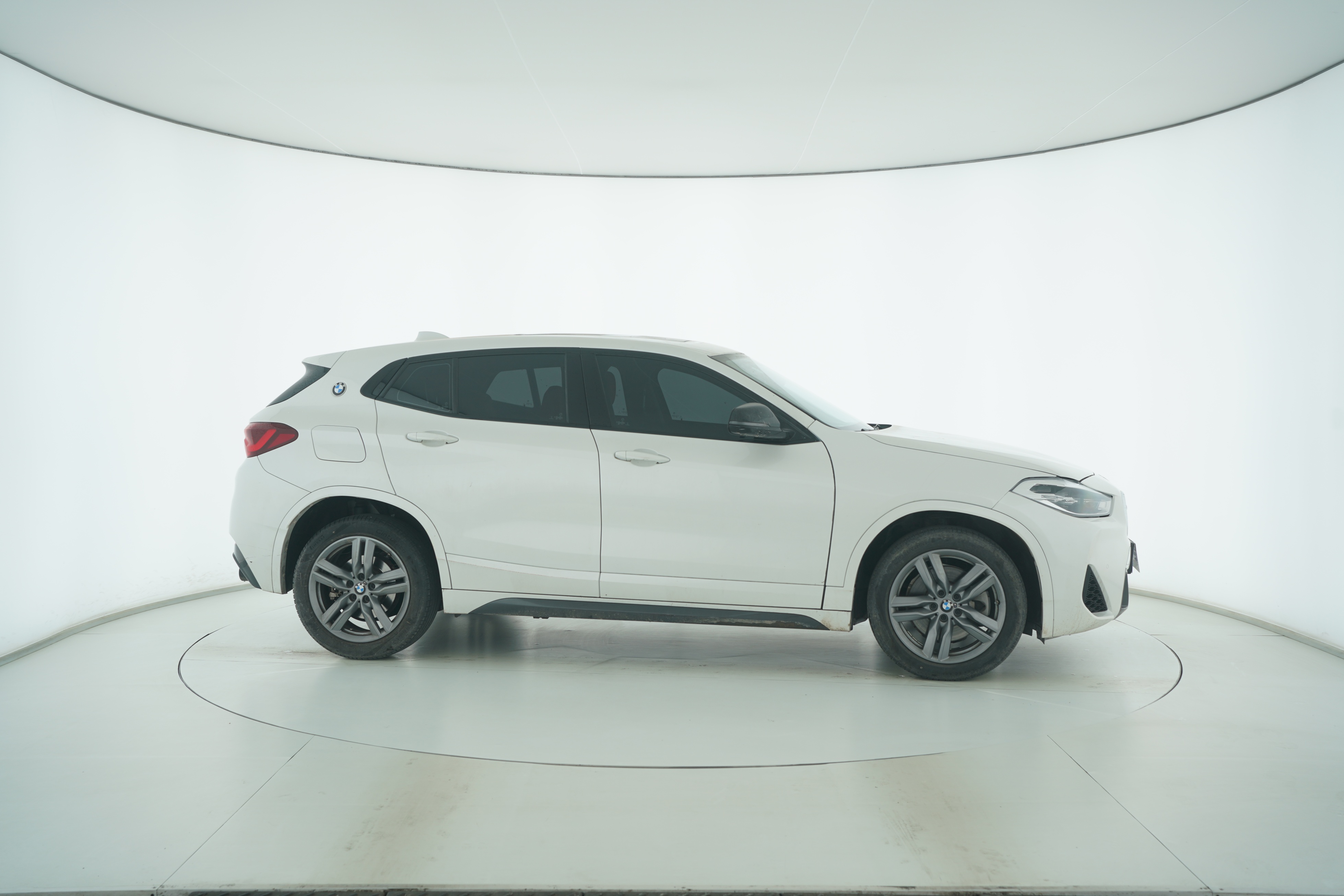 BMW X2 2023 — фото 8