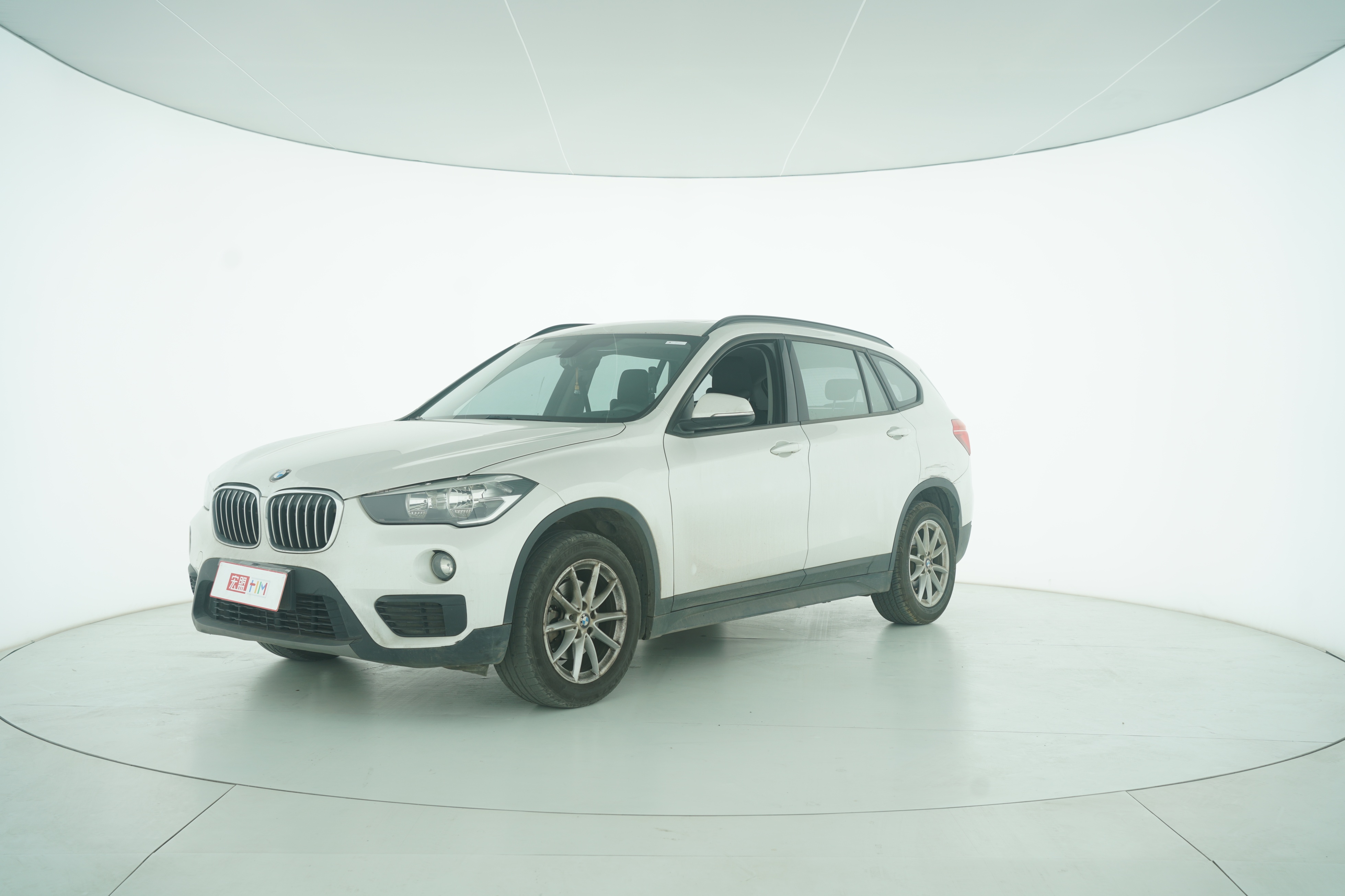 BMW X1 2019 — фото 1