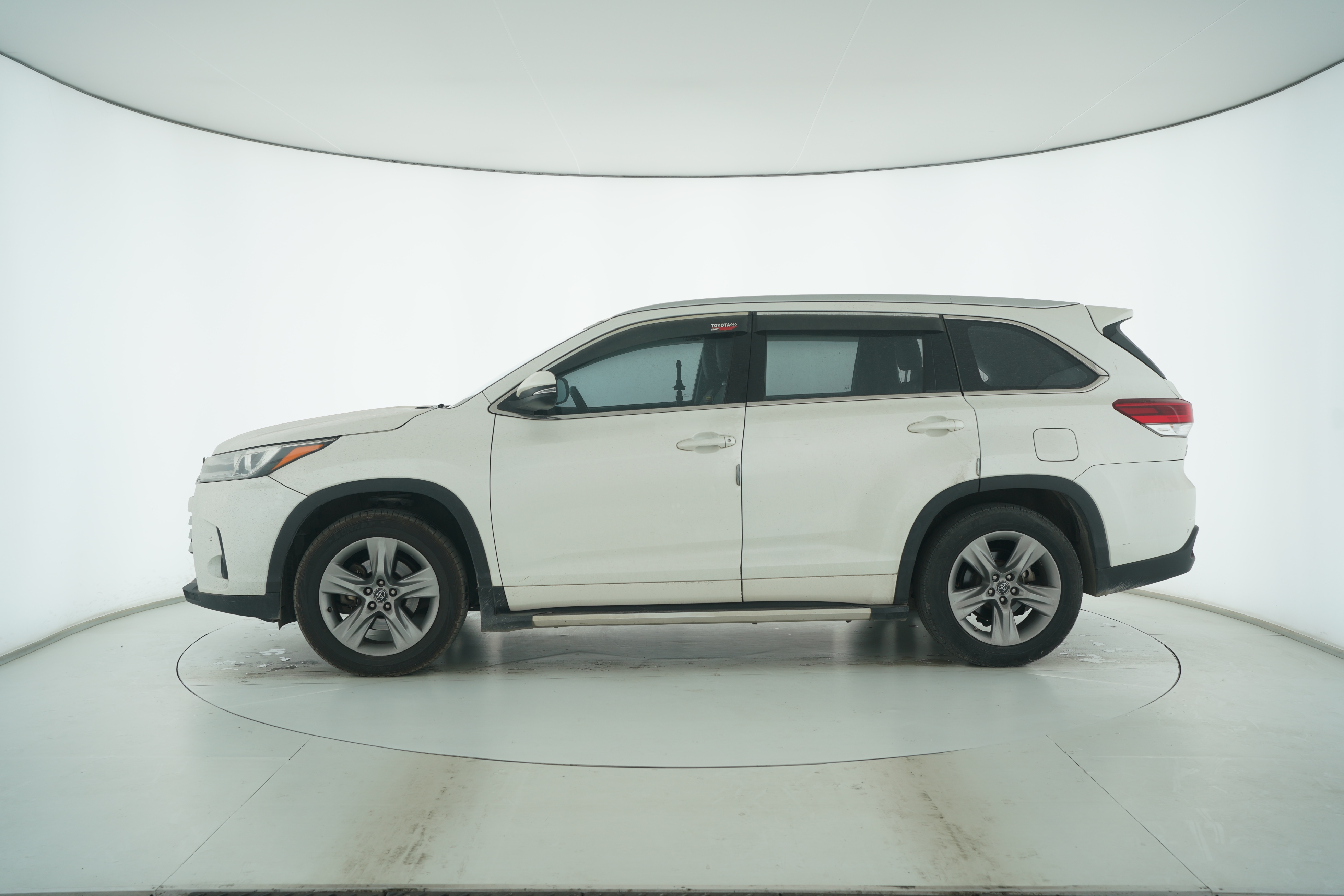 Toyota Highlander 2018 — фото 7