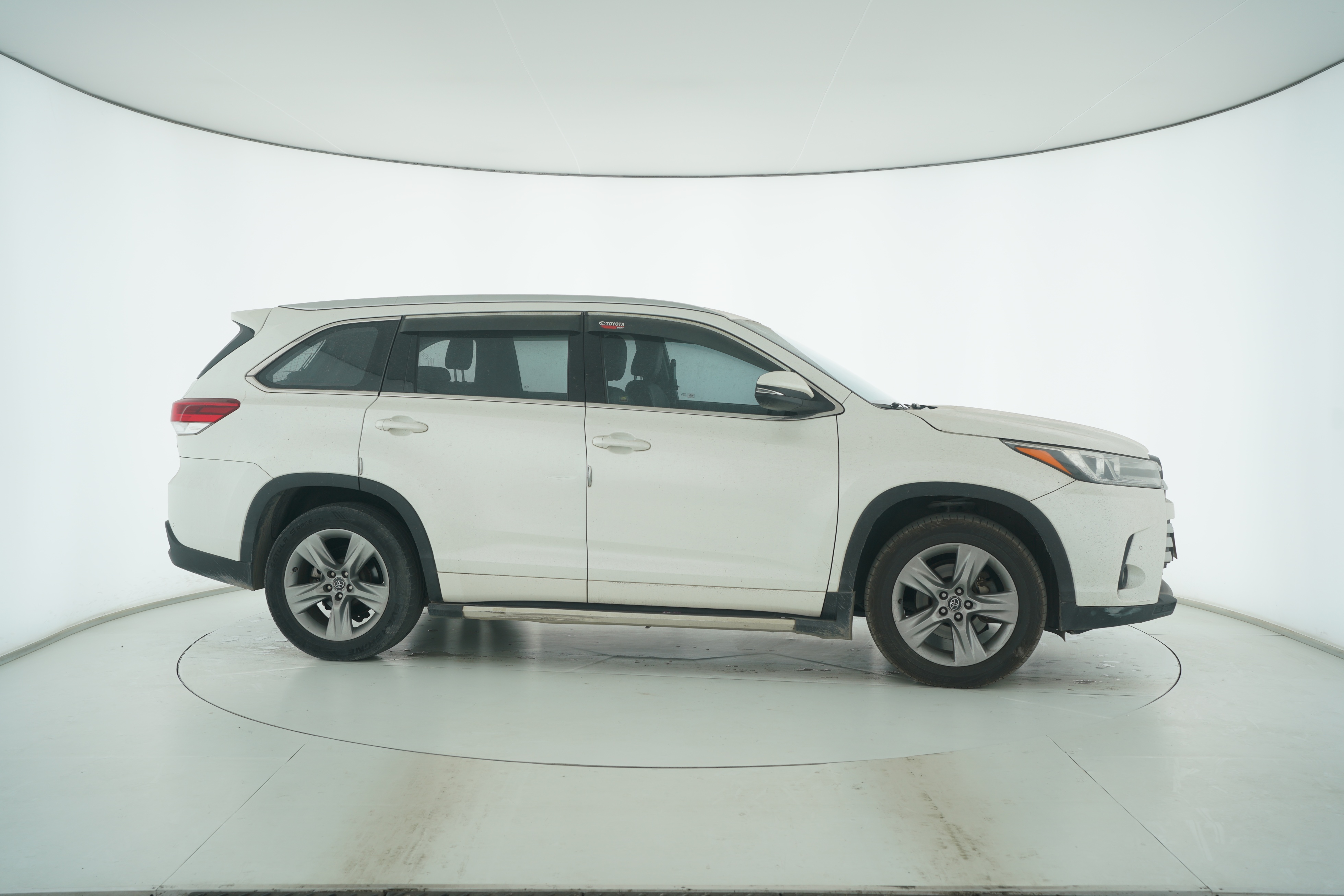Toyota Highlander 2018 — фото 8