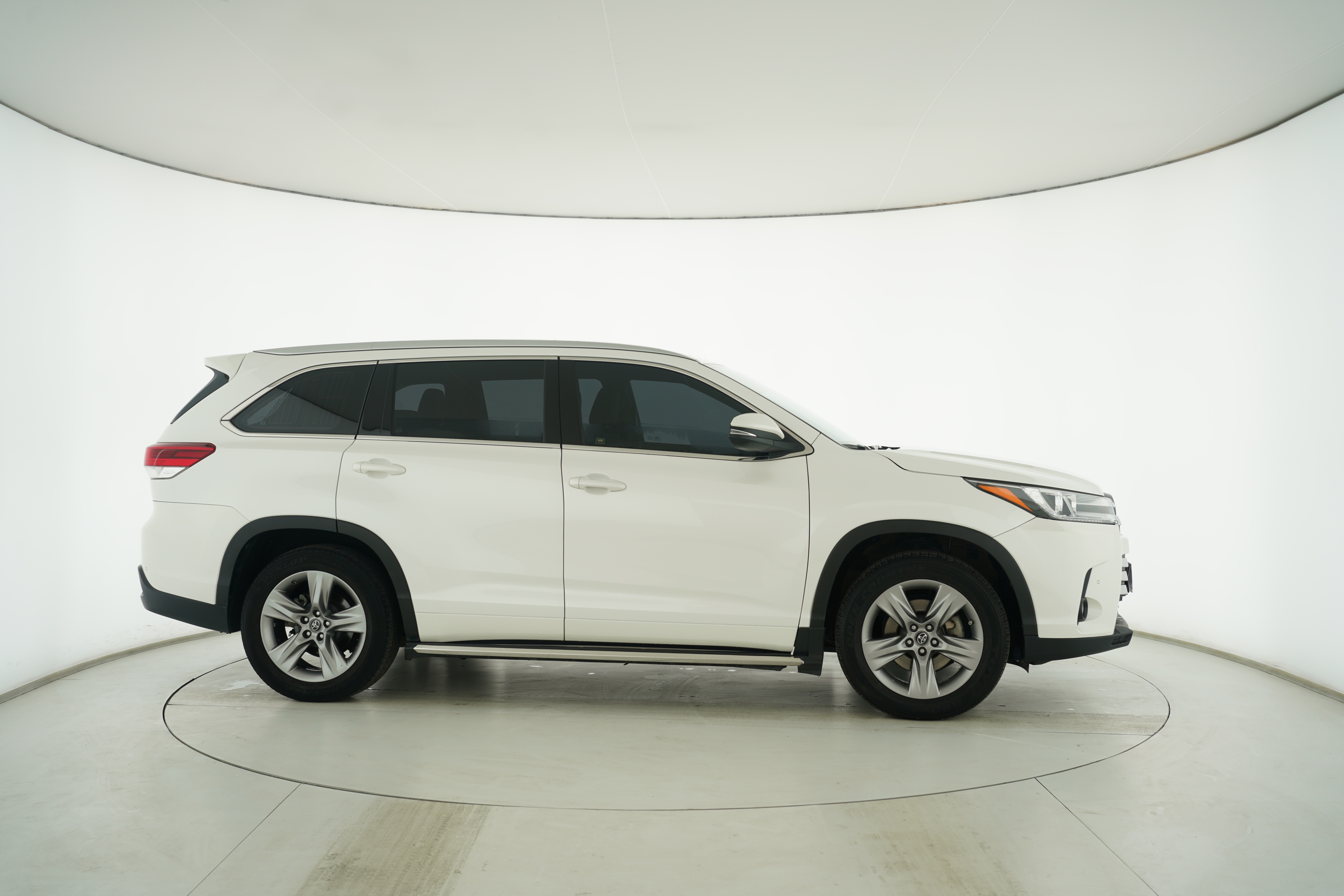 Toyota Highlander 2020 — фото 8