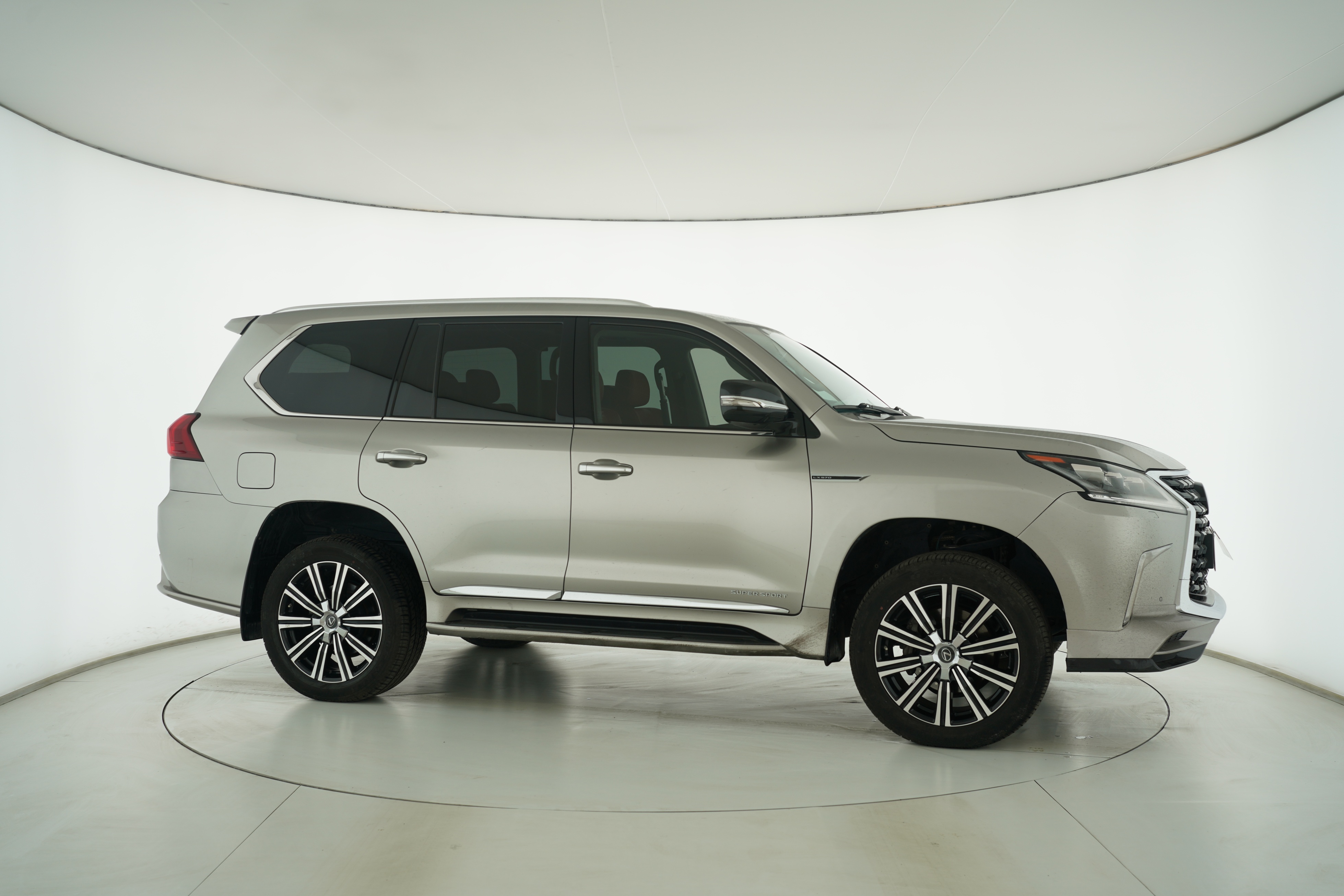 Lexus LX 2019 — фото 8