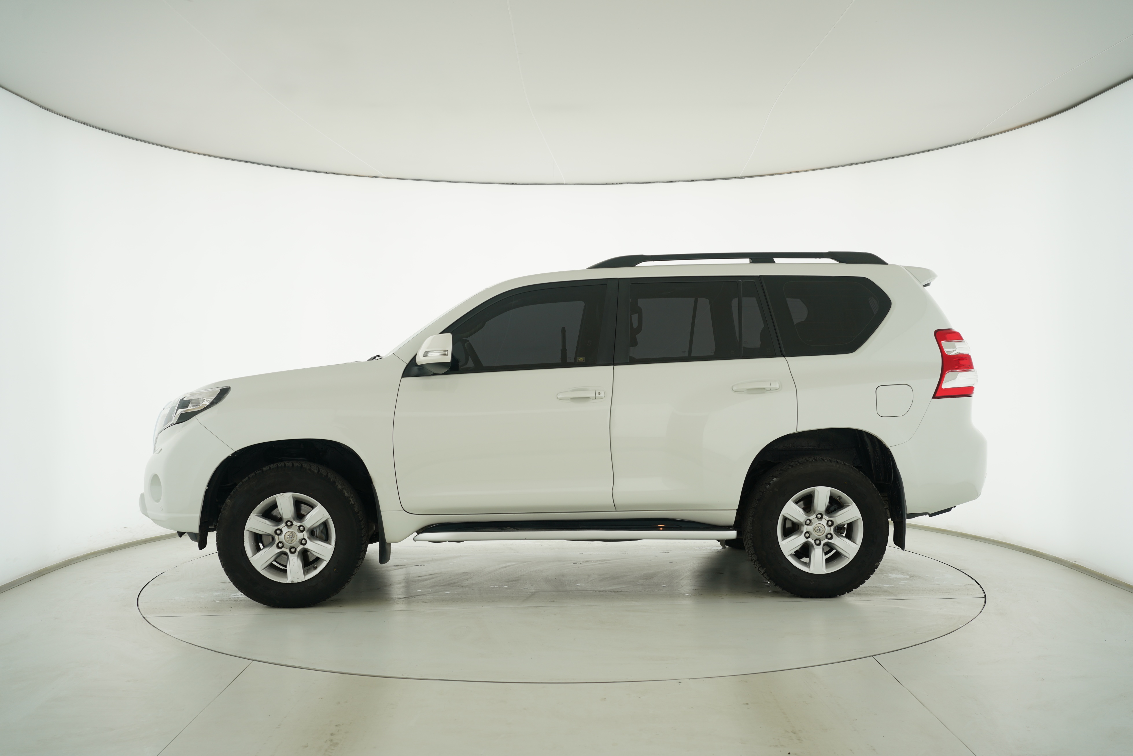 Toyota Prado 2016 — фото 7