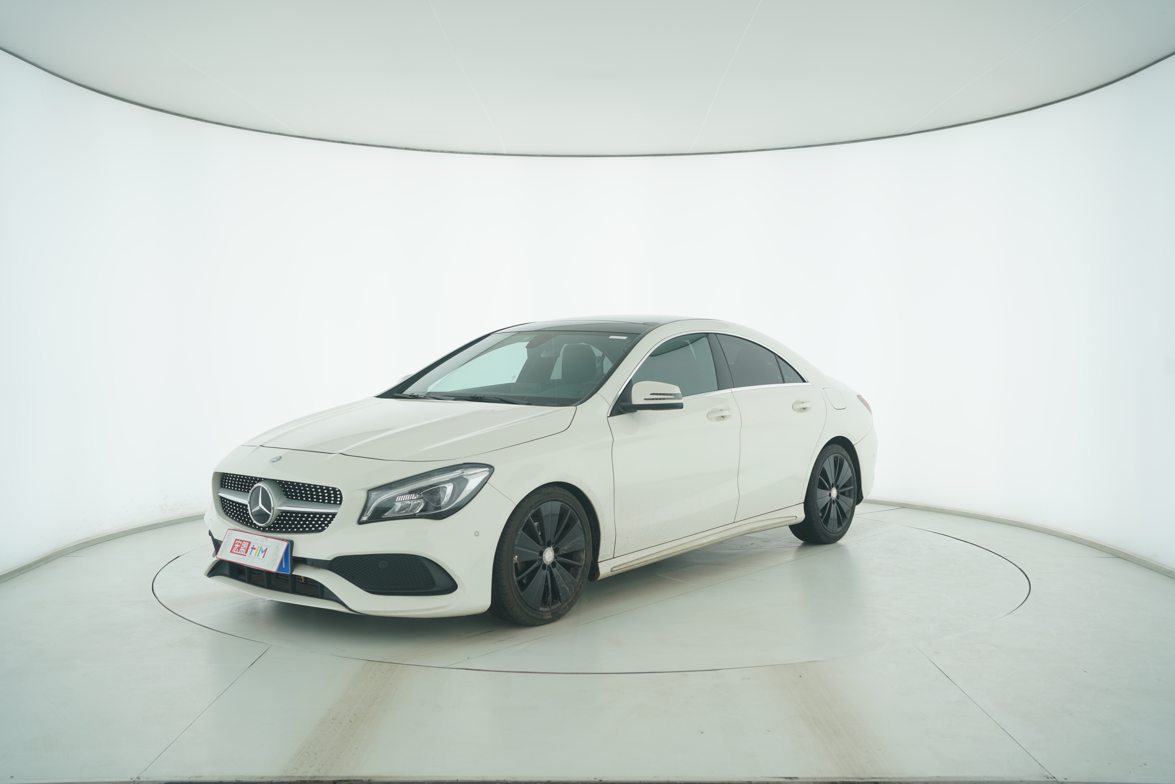 Mercedes Benz GLA-Class 2016 — фото 1