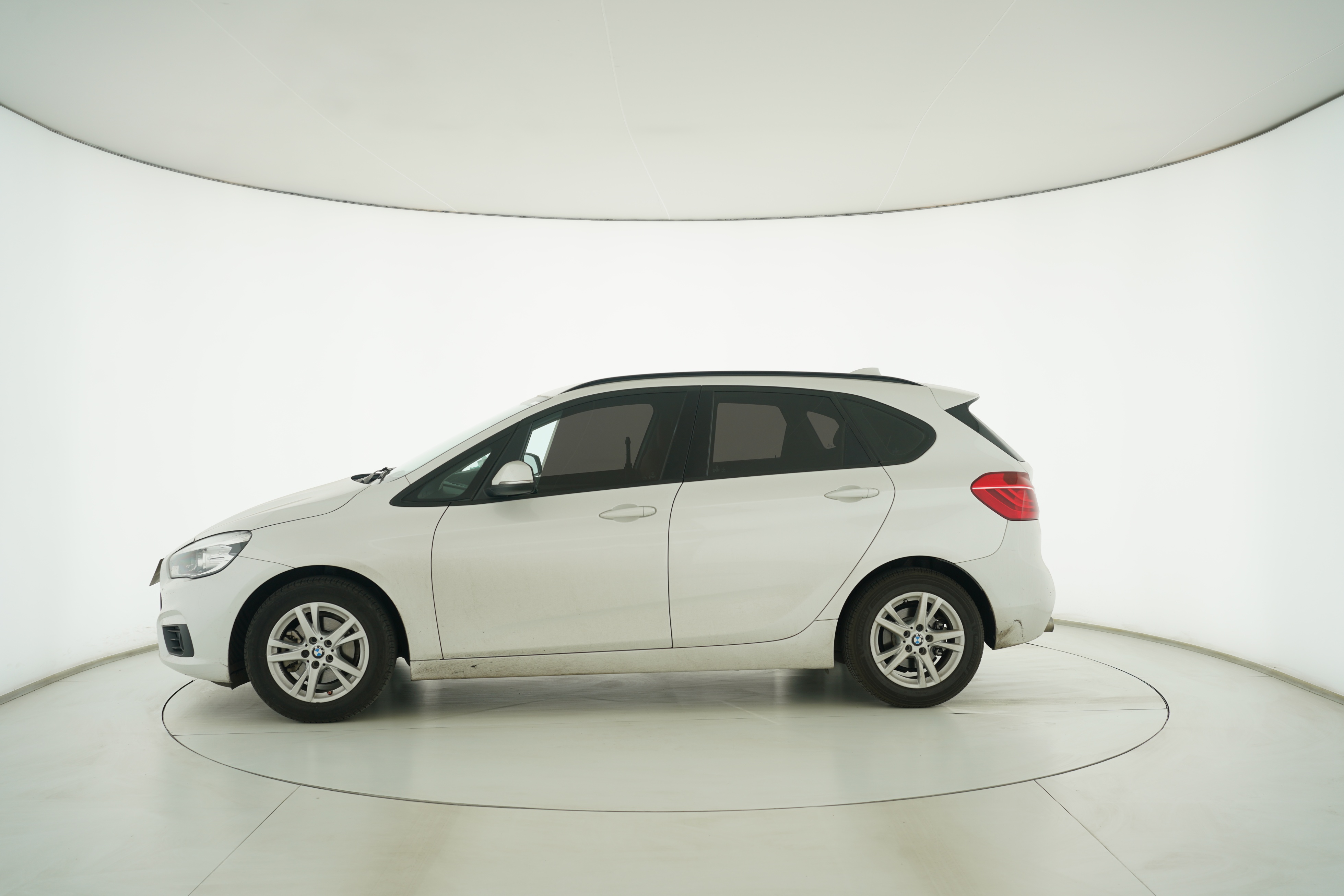 BMW 2 Series Tourer 2016 — фото 7
