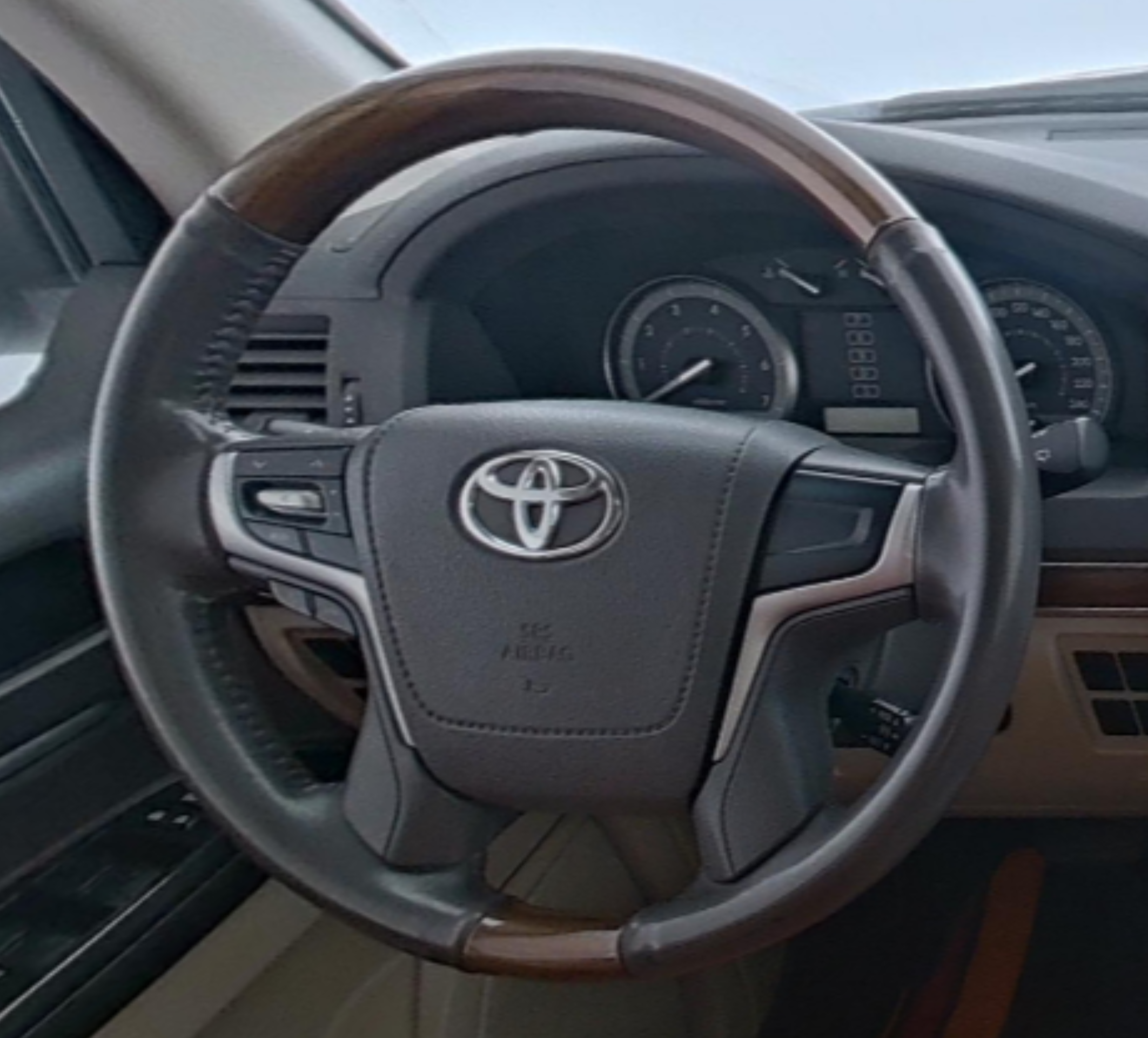 Toyota Land Cruiser (Imported) 2016 — фото 10