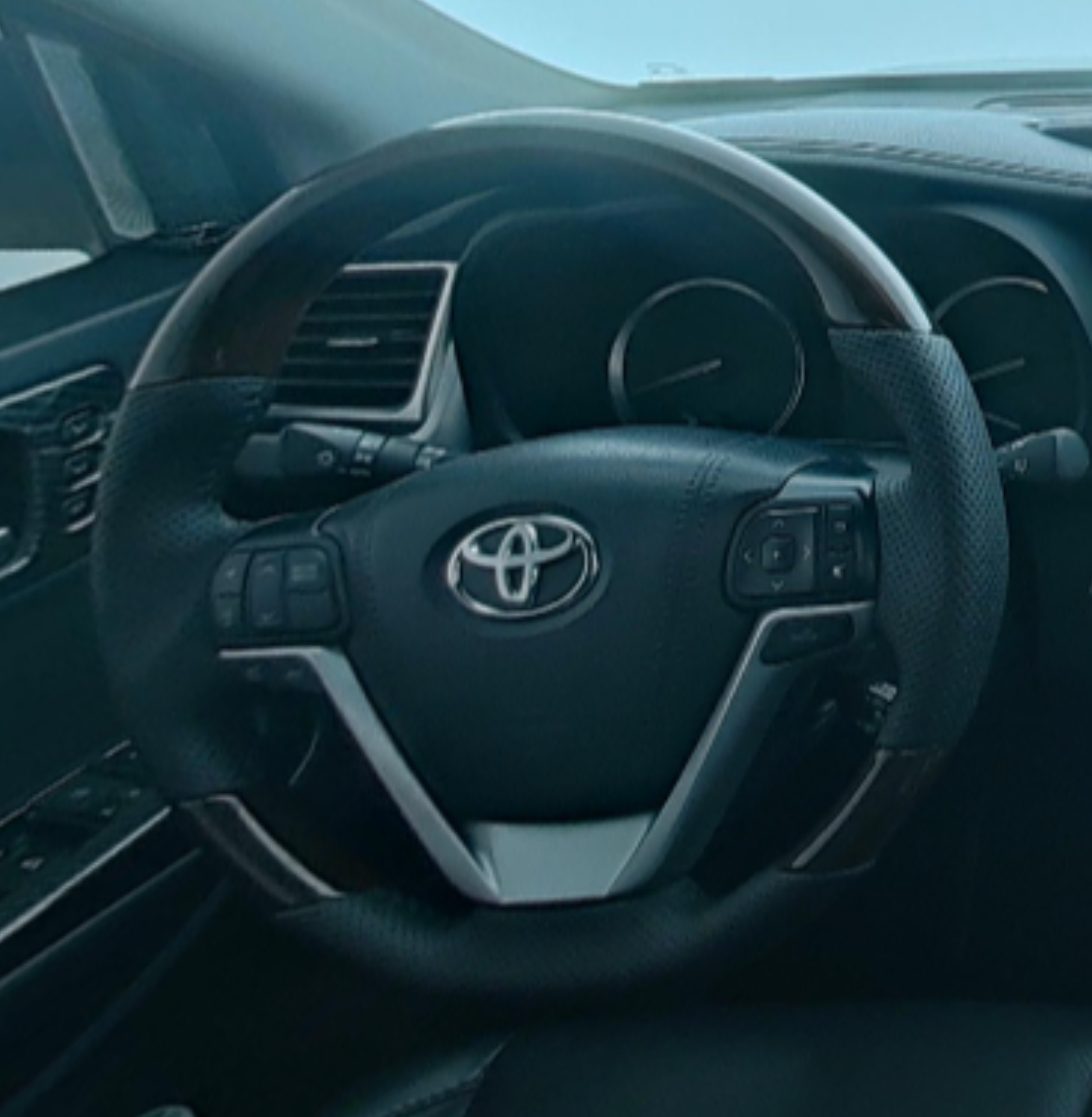 Toyota Highlander 2017 — фото 10
