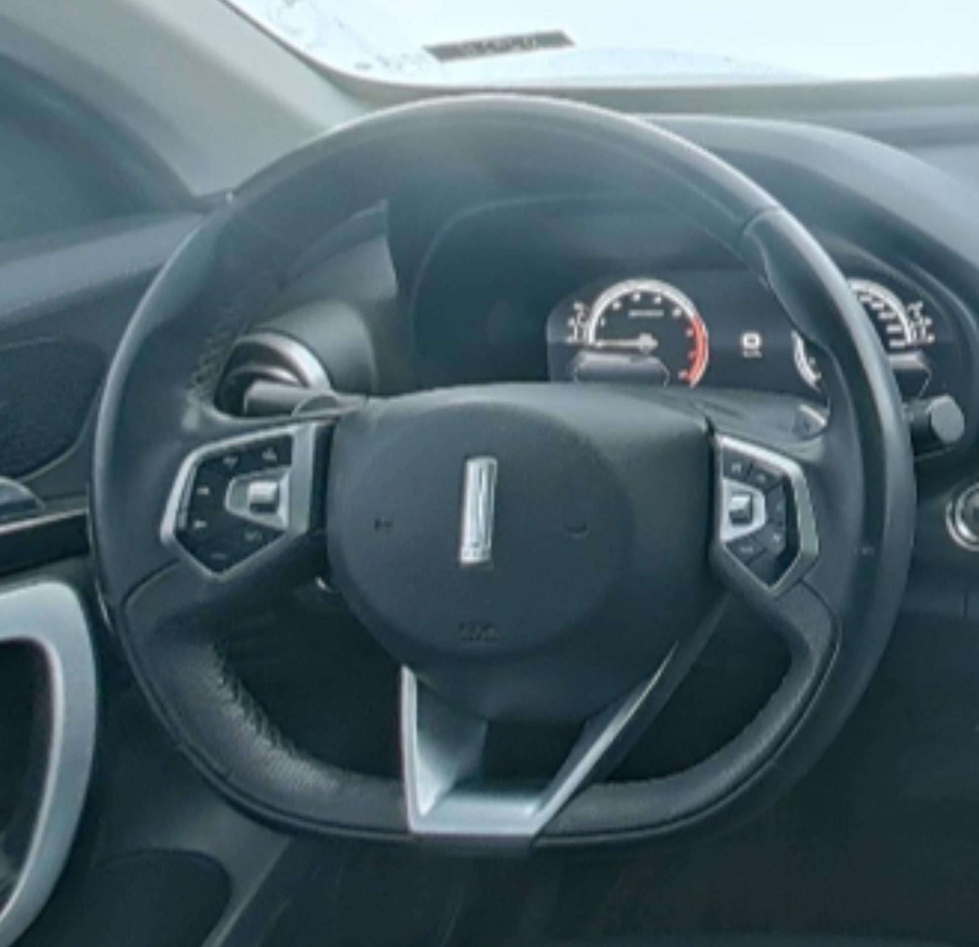Wei brand Wey VV7 GT-PHEV 2019 — фото 10