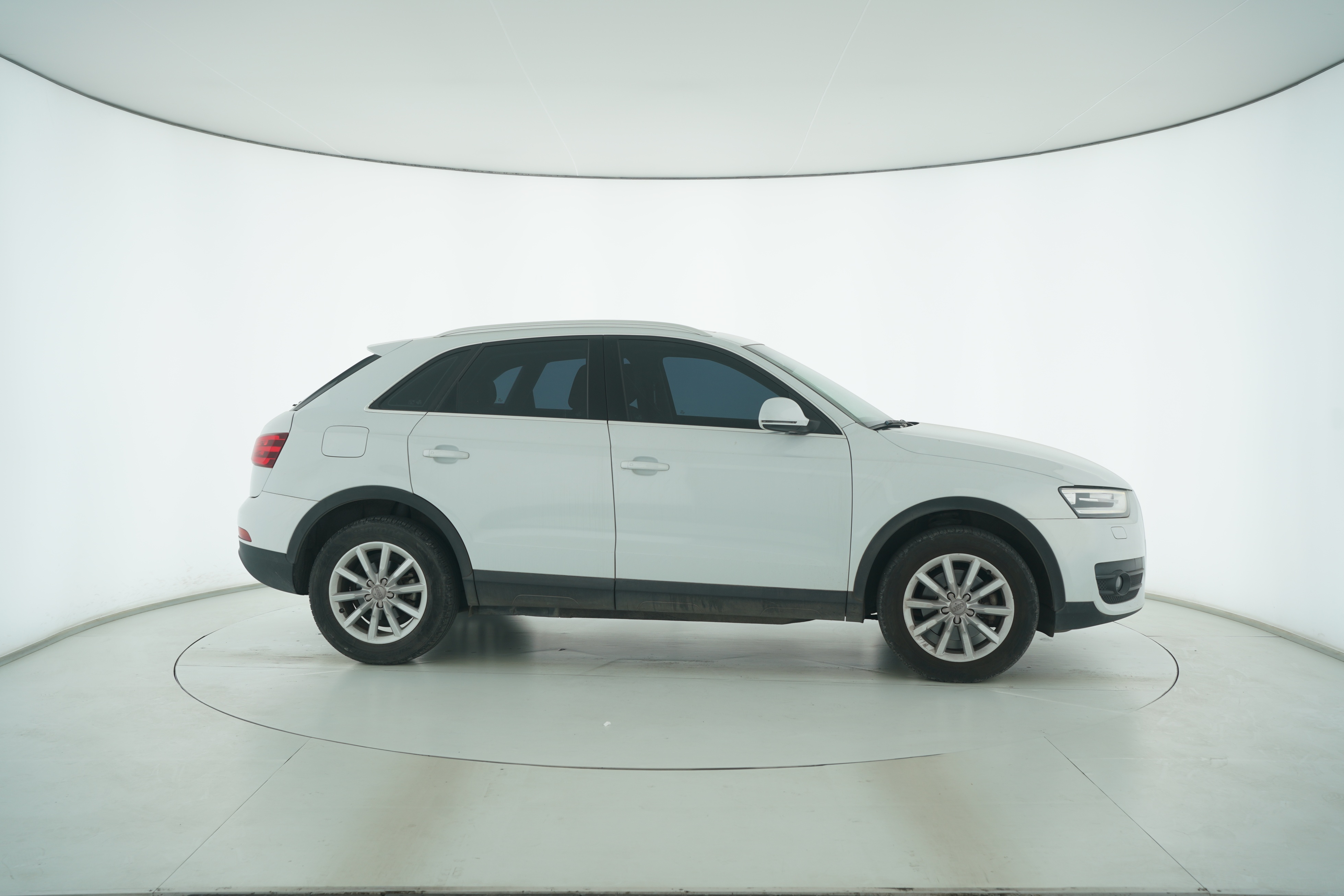 Audi Q3 2015 — фото 8