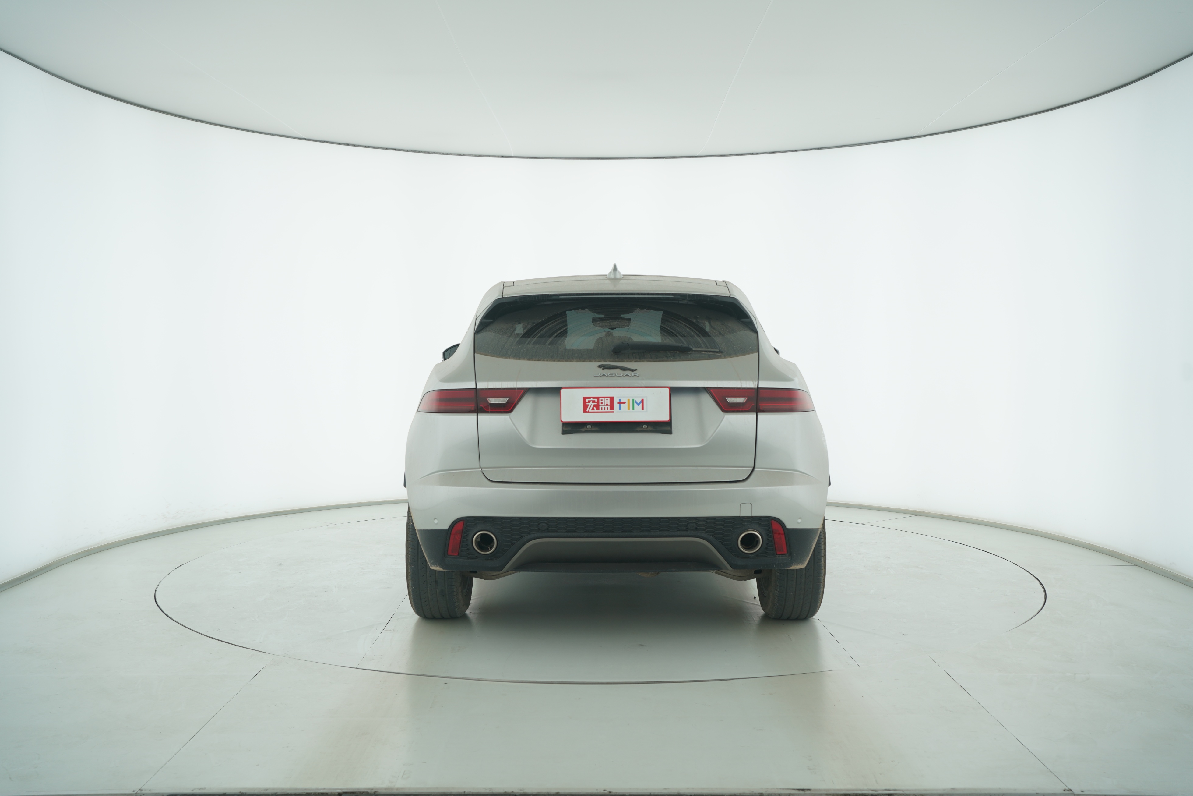 Jaguar E-PACE 2018 — фото 6