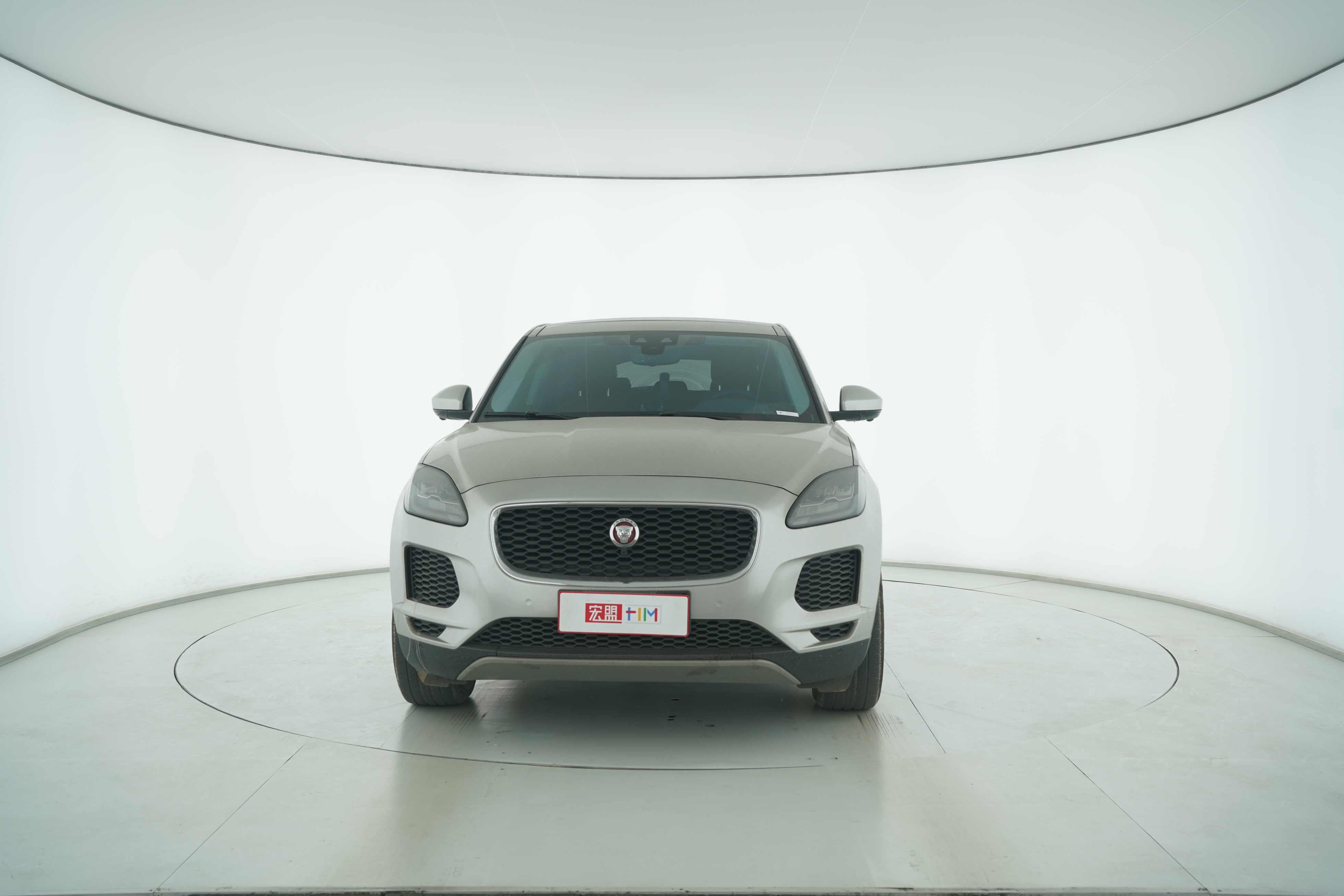 Jaguar E-PACE 2018 — фото 5