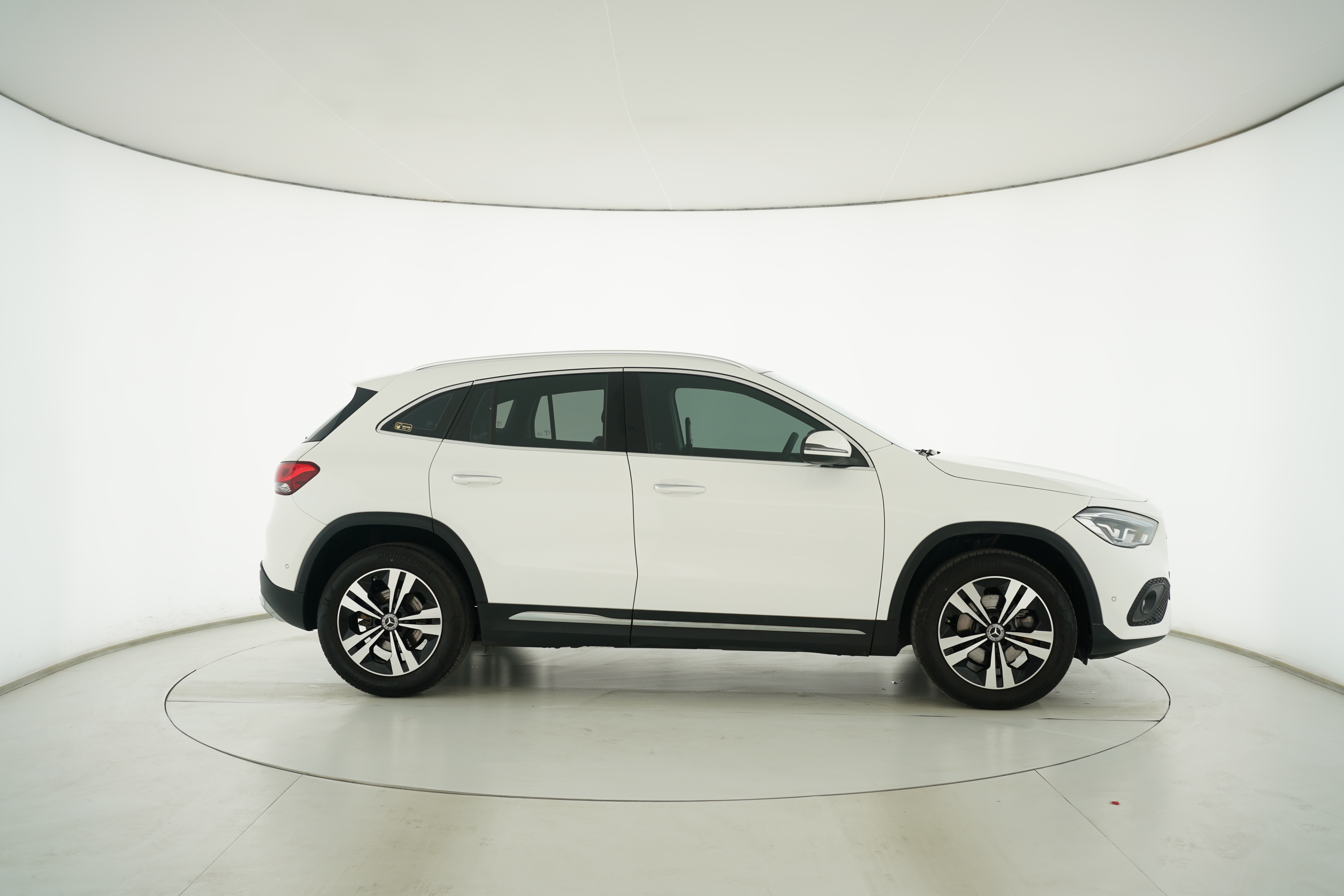 Mercedes Benz GLA 2020 — фото 8