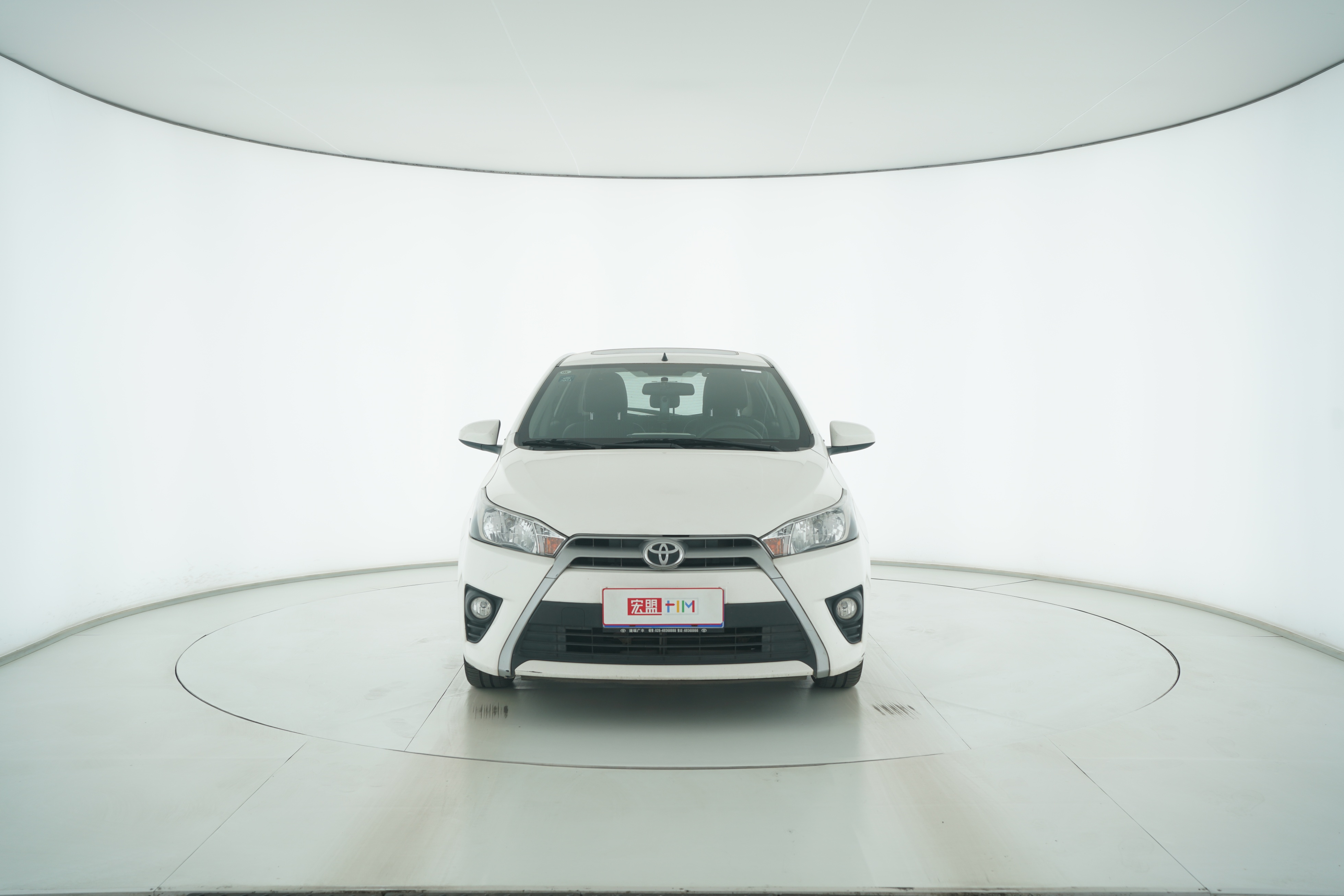 Toyota YARiS L 2015 — фото 5