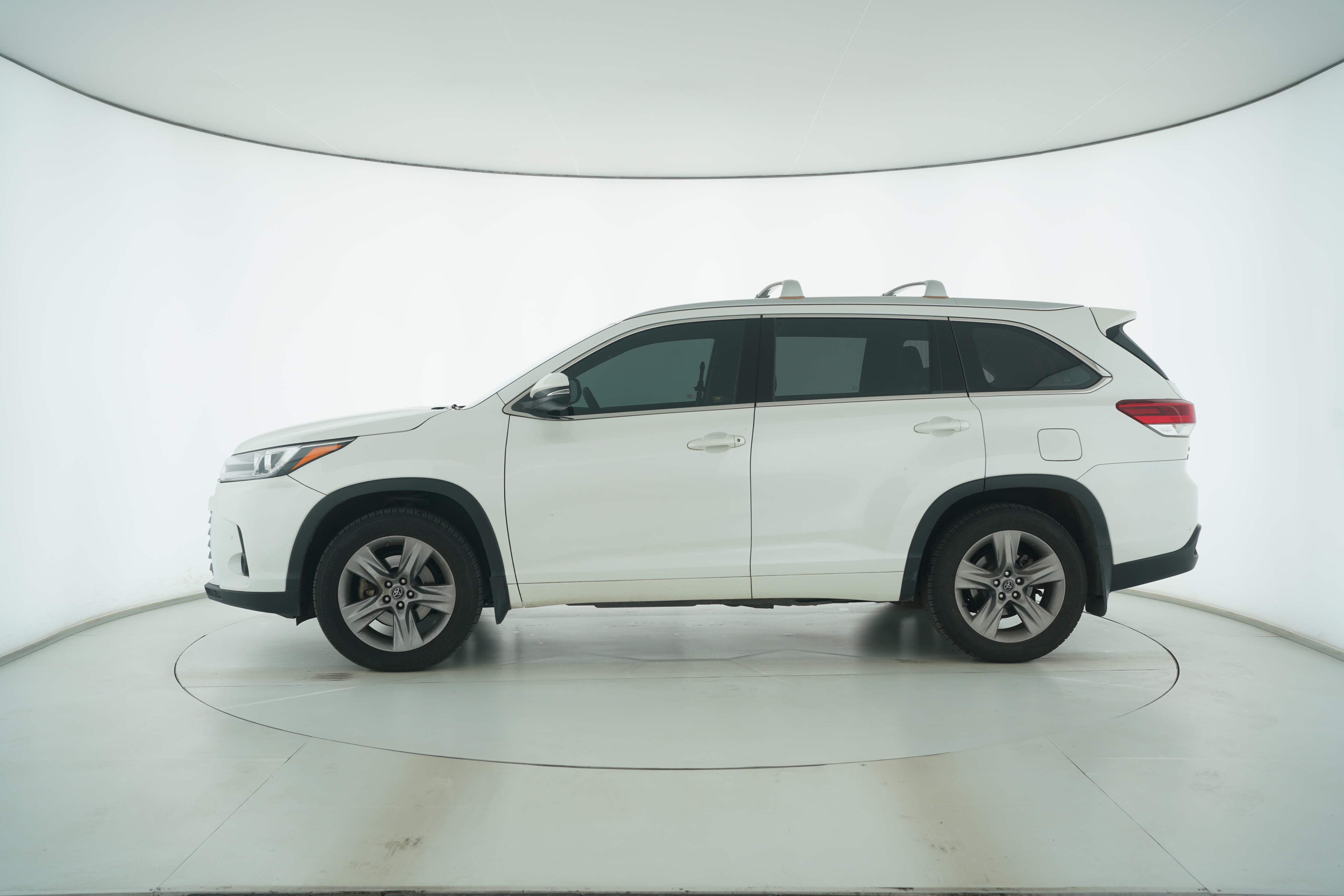 Toyota Highlander 2018 — фото 7