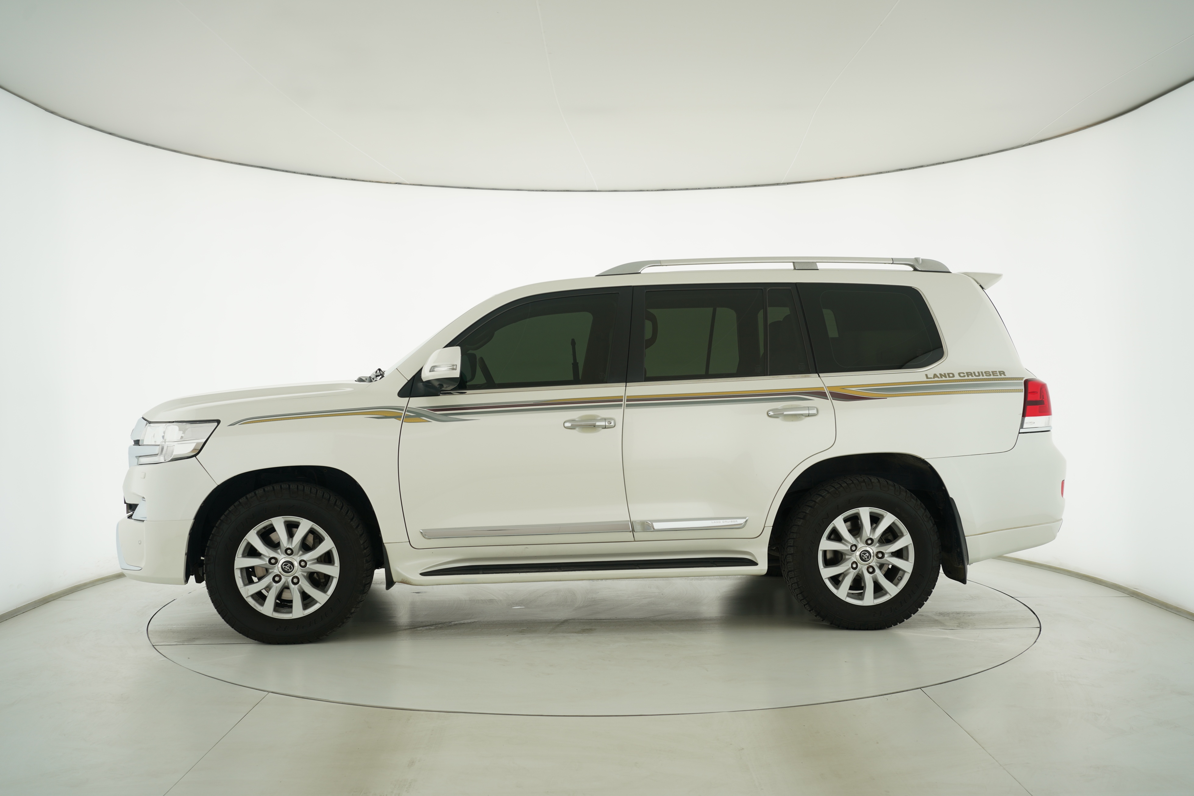 Toyota Land Cruiser (Imported) 2016 — фото 7