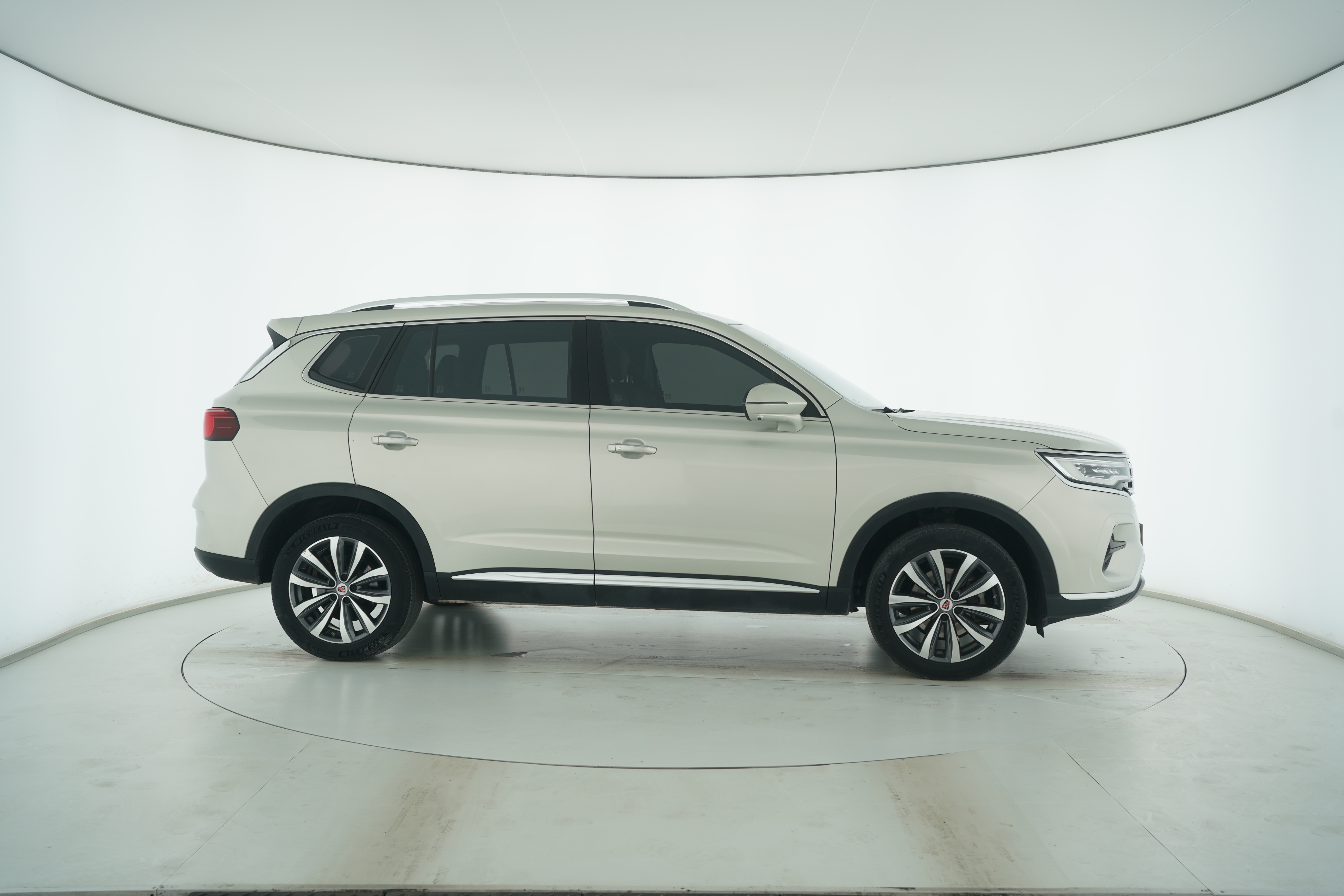 Roewe RX5 MAX 2019 — фото 8