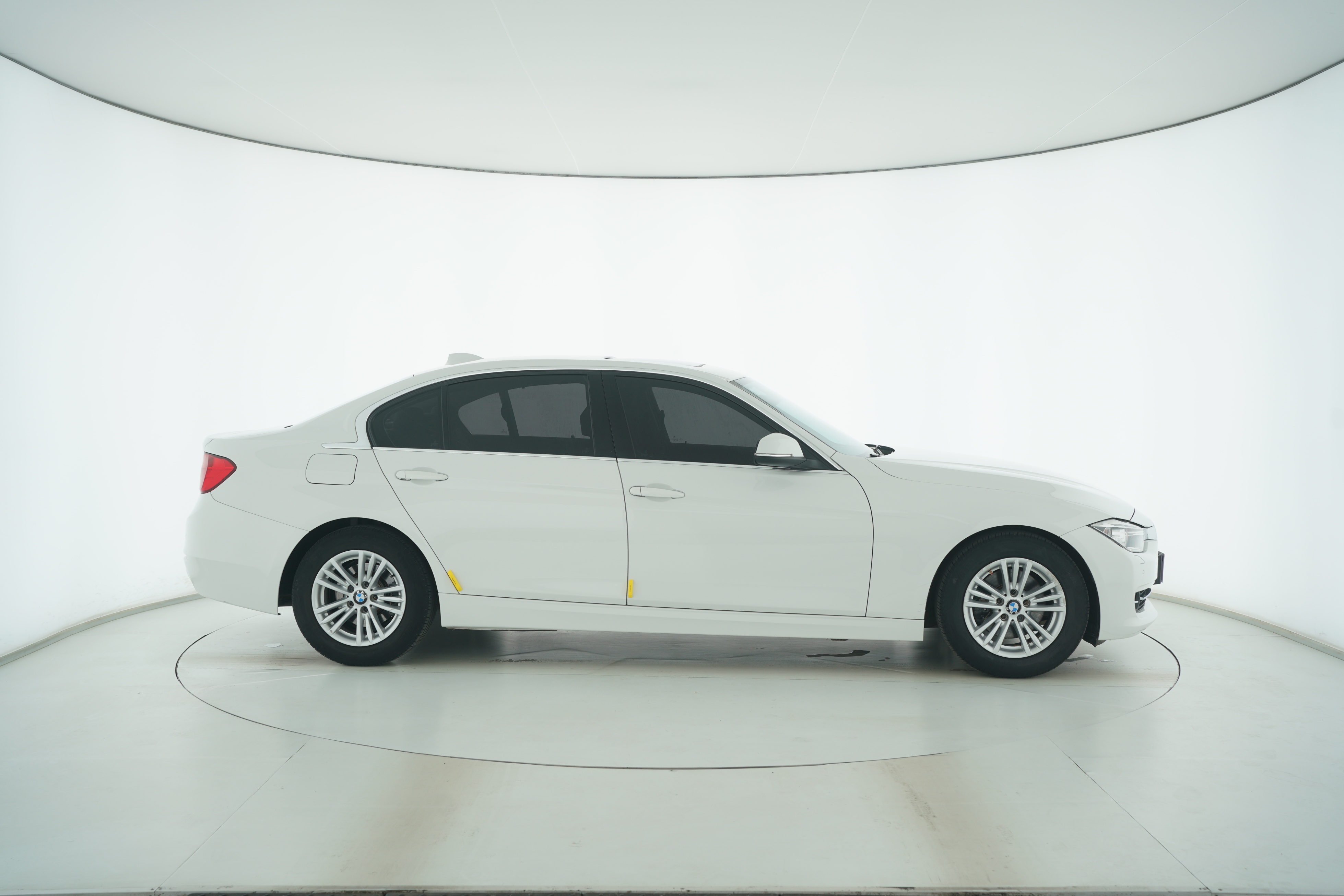BMW 3 Series 2015 — фото 8