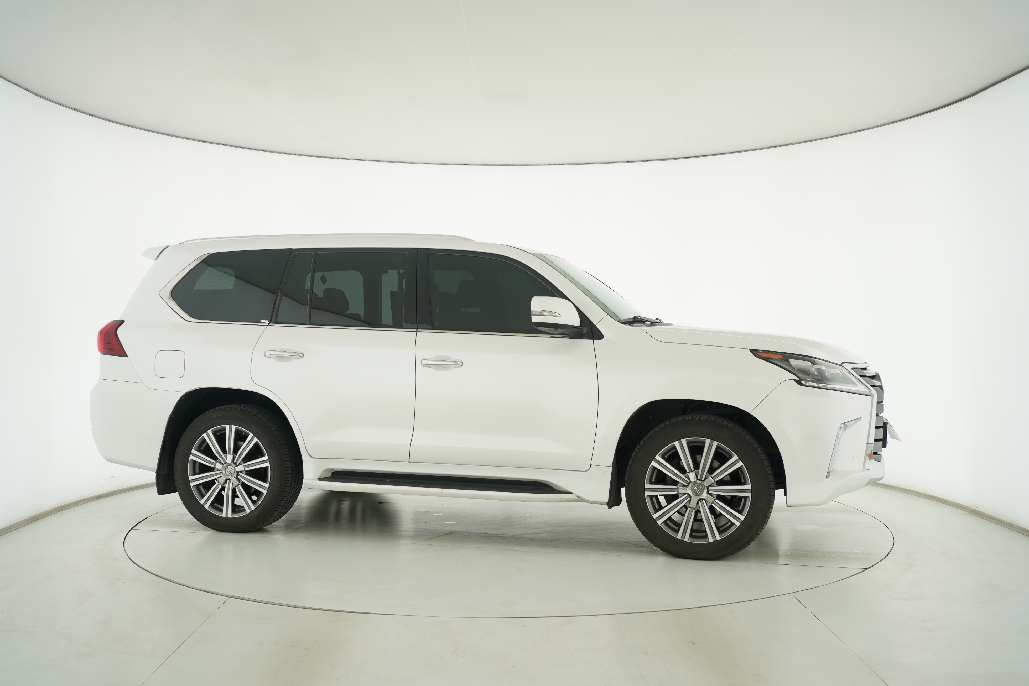 Lexus LX 2016 — фото 8