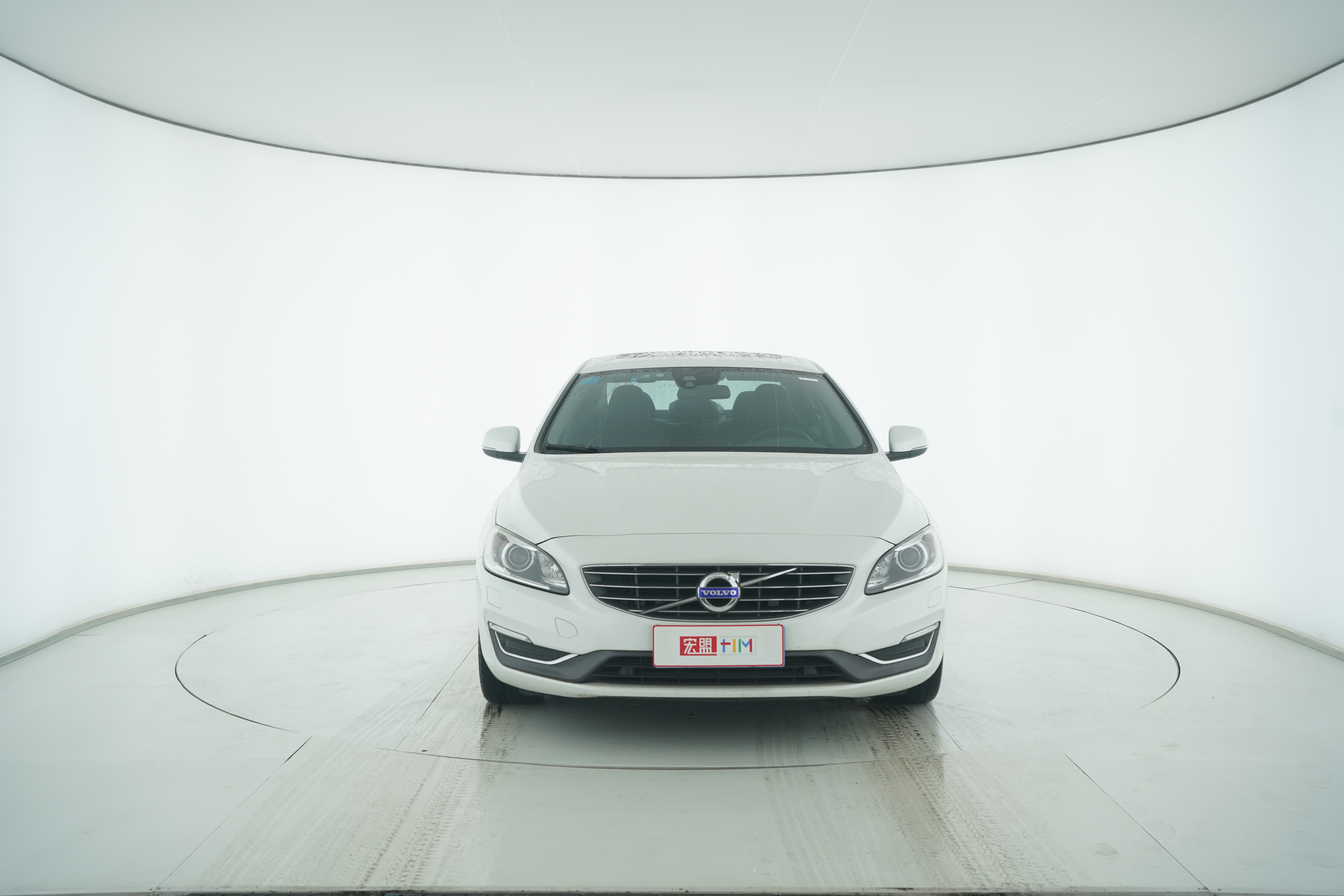 VOLVO S60 2018 — фото 5