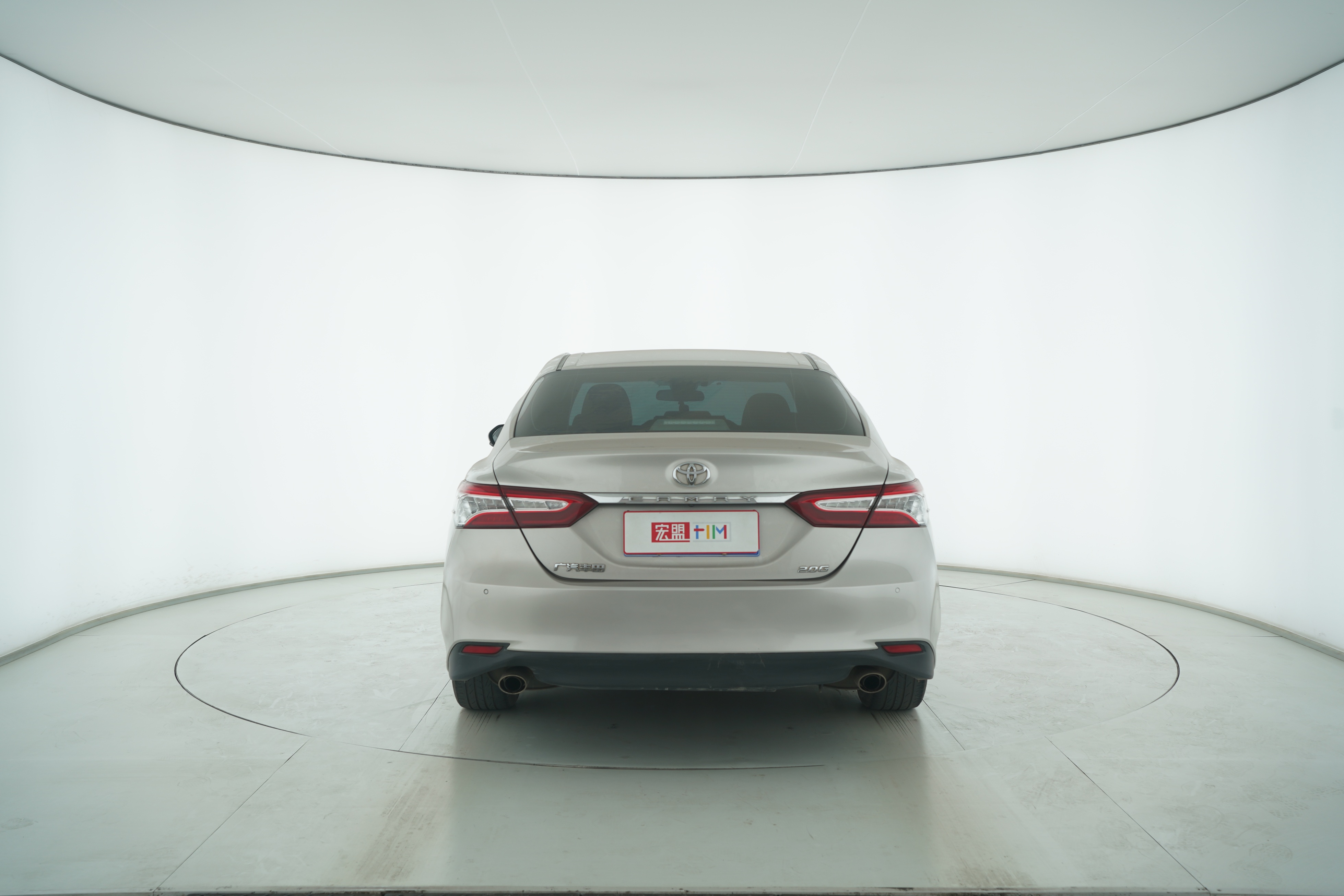 Toyota Camry 2019 — фото 6