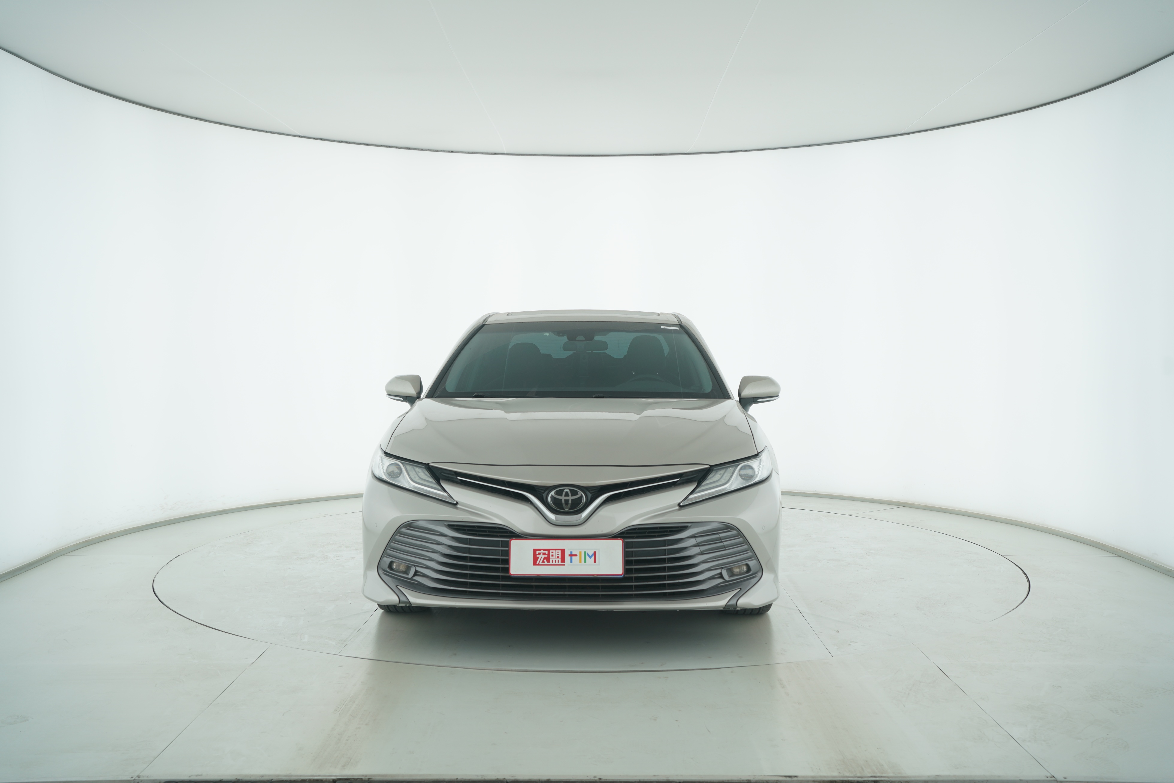 Toyota Camry 2019 — фото 5