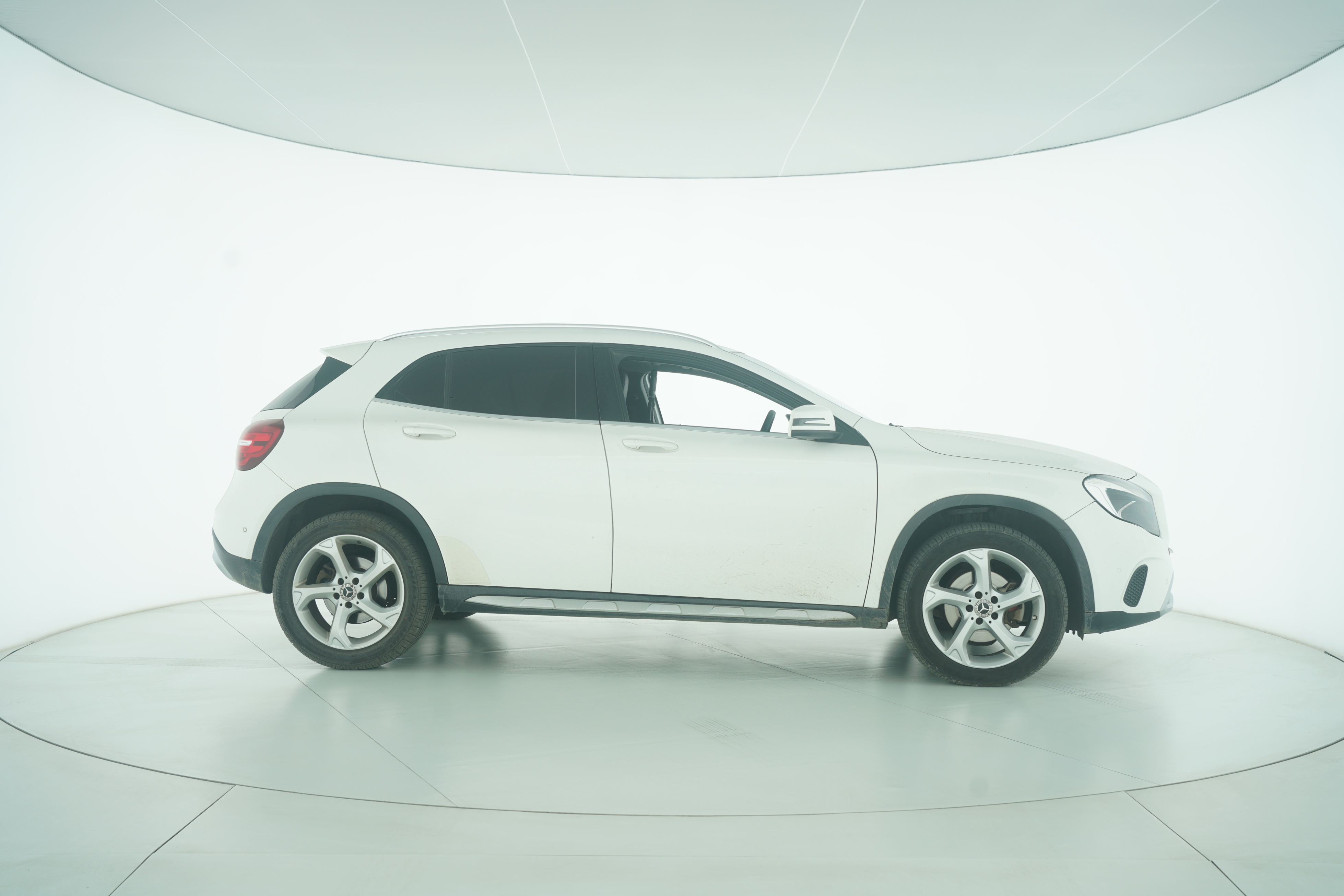Mercedes Benz GLA 2017 — фото 8