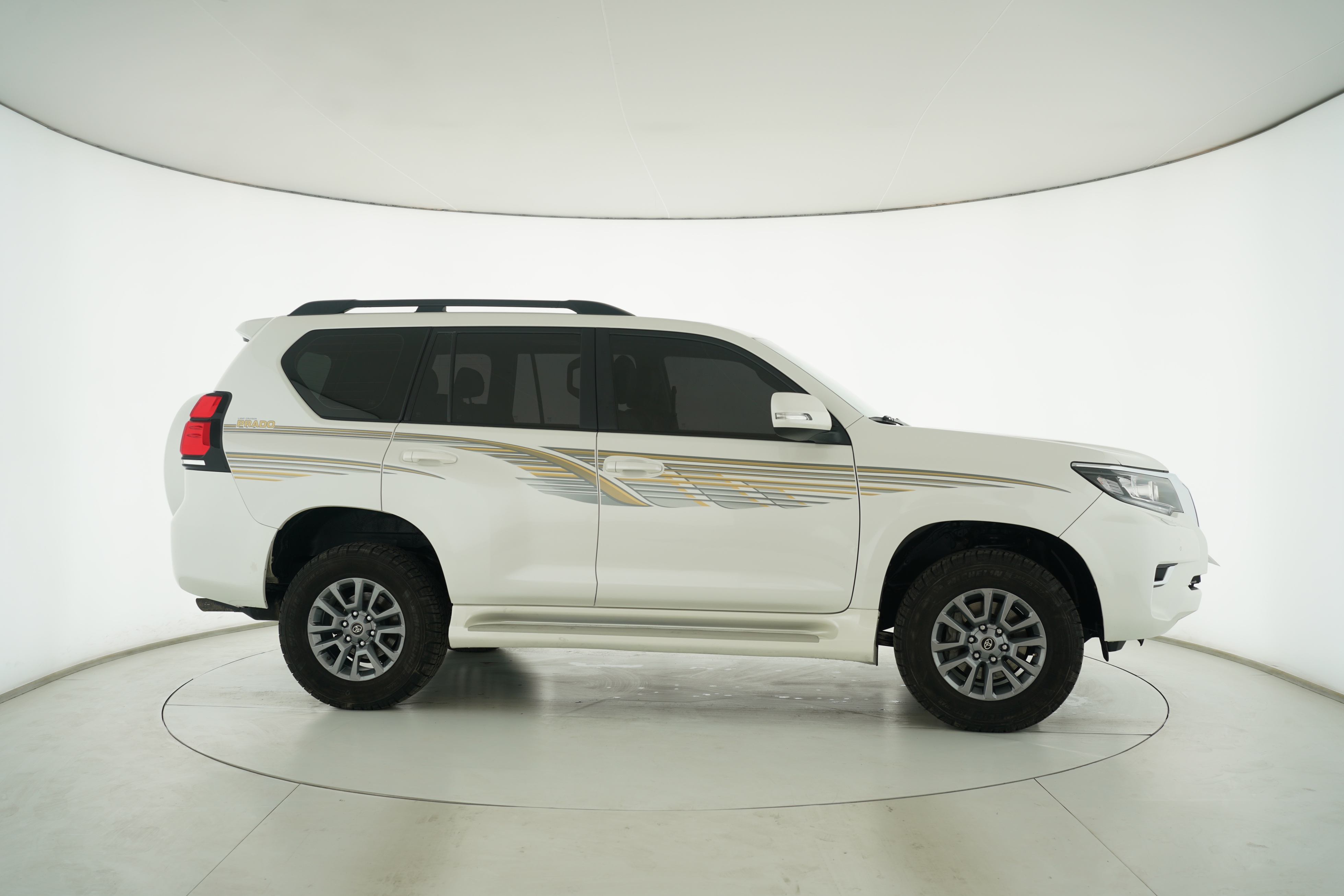 Toyota Prado 2018 — фото 8