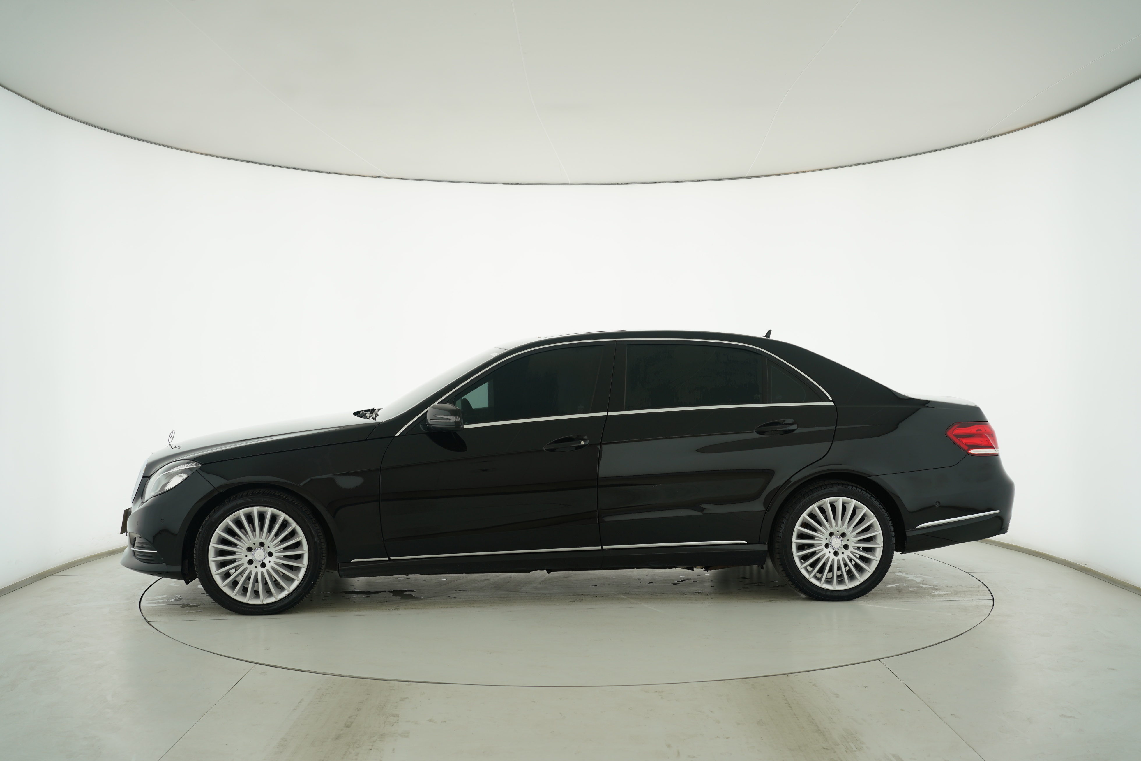 Mercedes Benz E-Class 2015 — фото 7