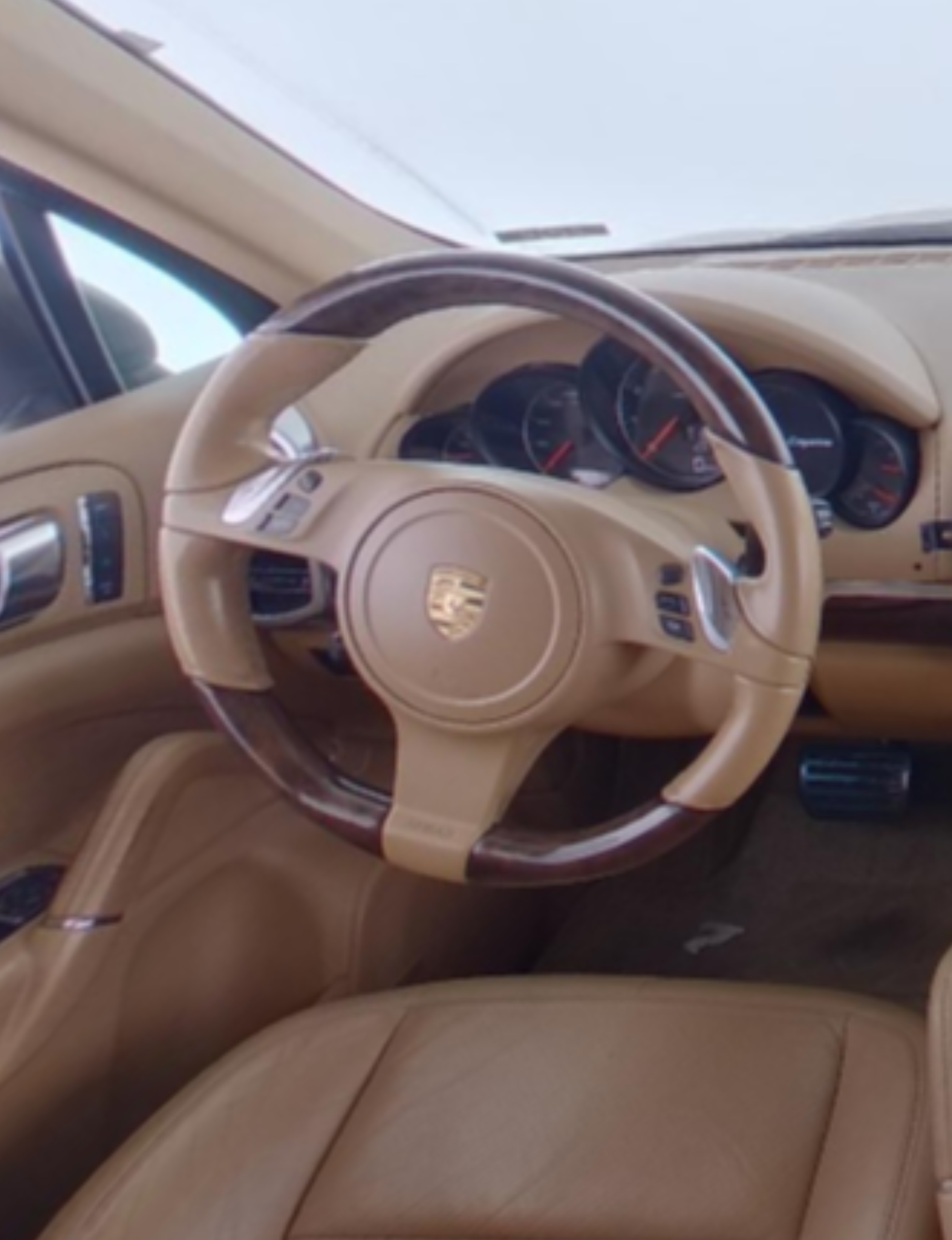 Porsche Cayenne 2016 — фото 10