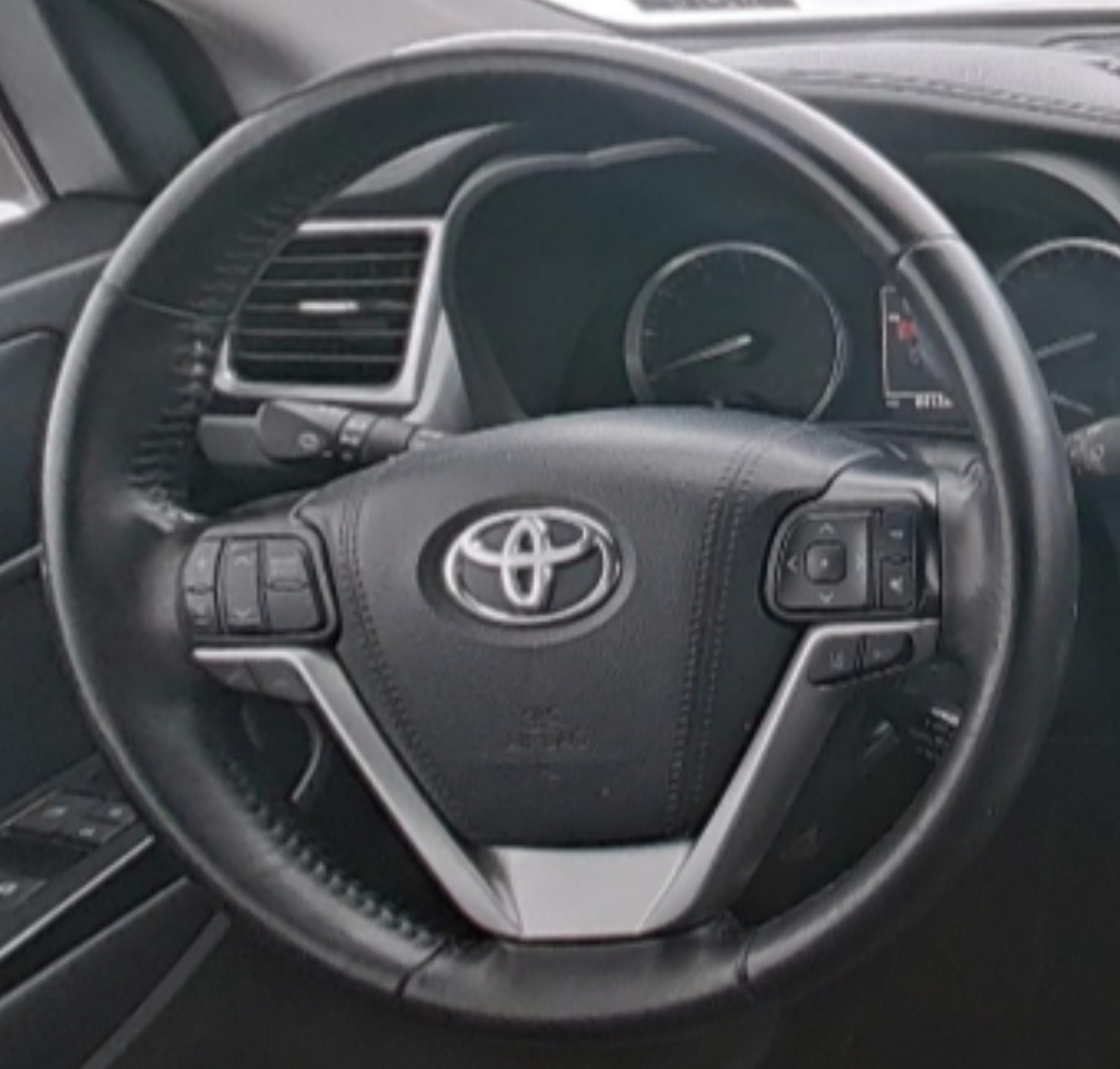 Toyota Highlander 2018 — фото 10
