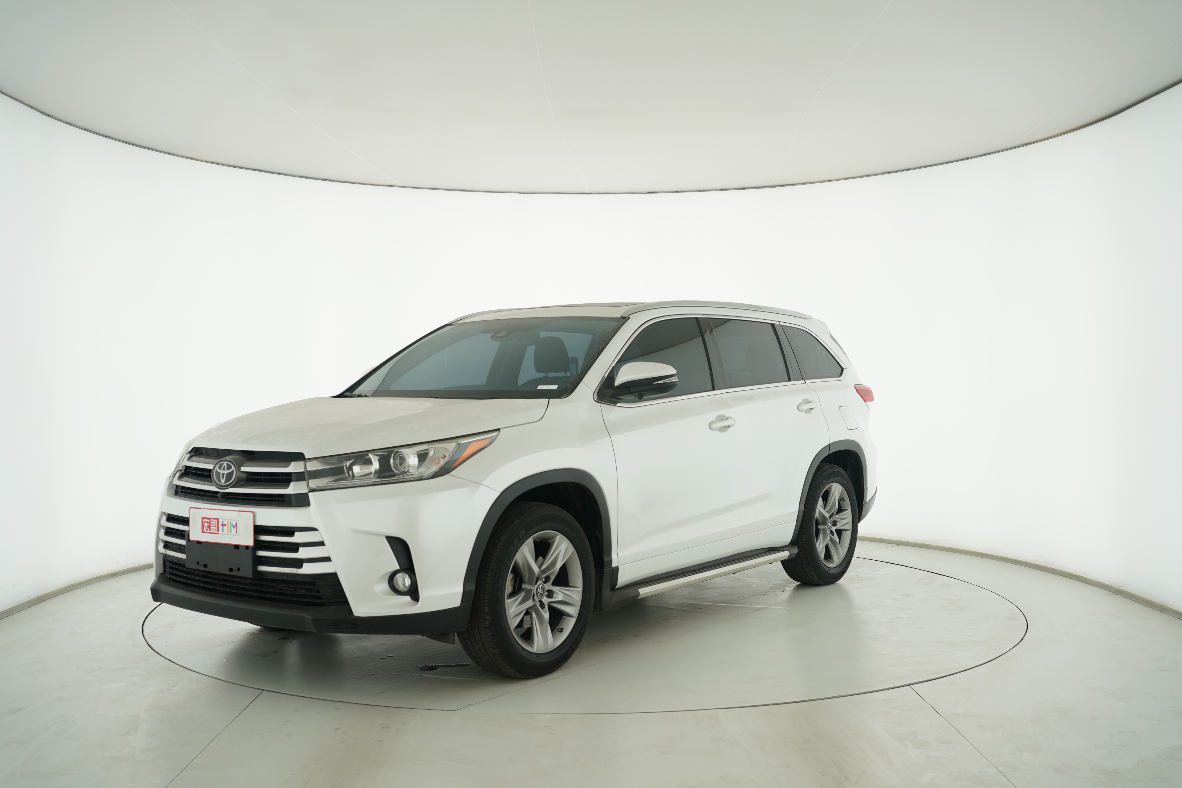 Toyota Highlander 2018 — фото 1