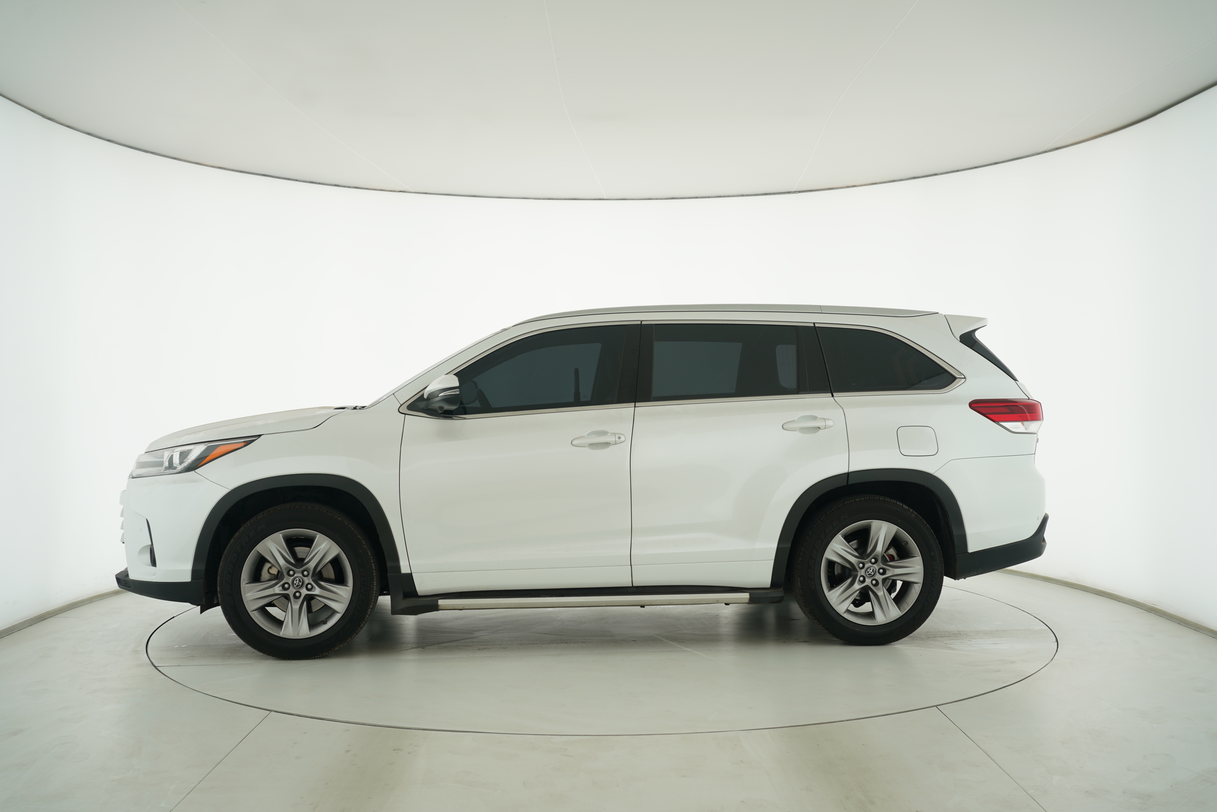 Toyota Highlander 2018 — фото 7