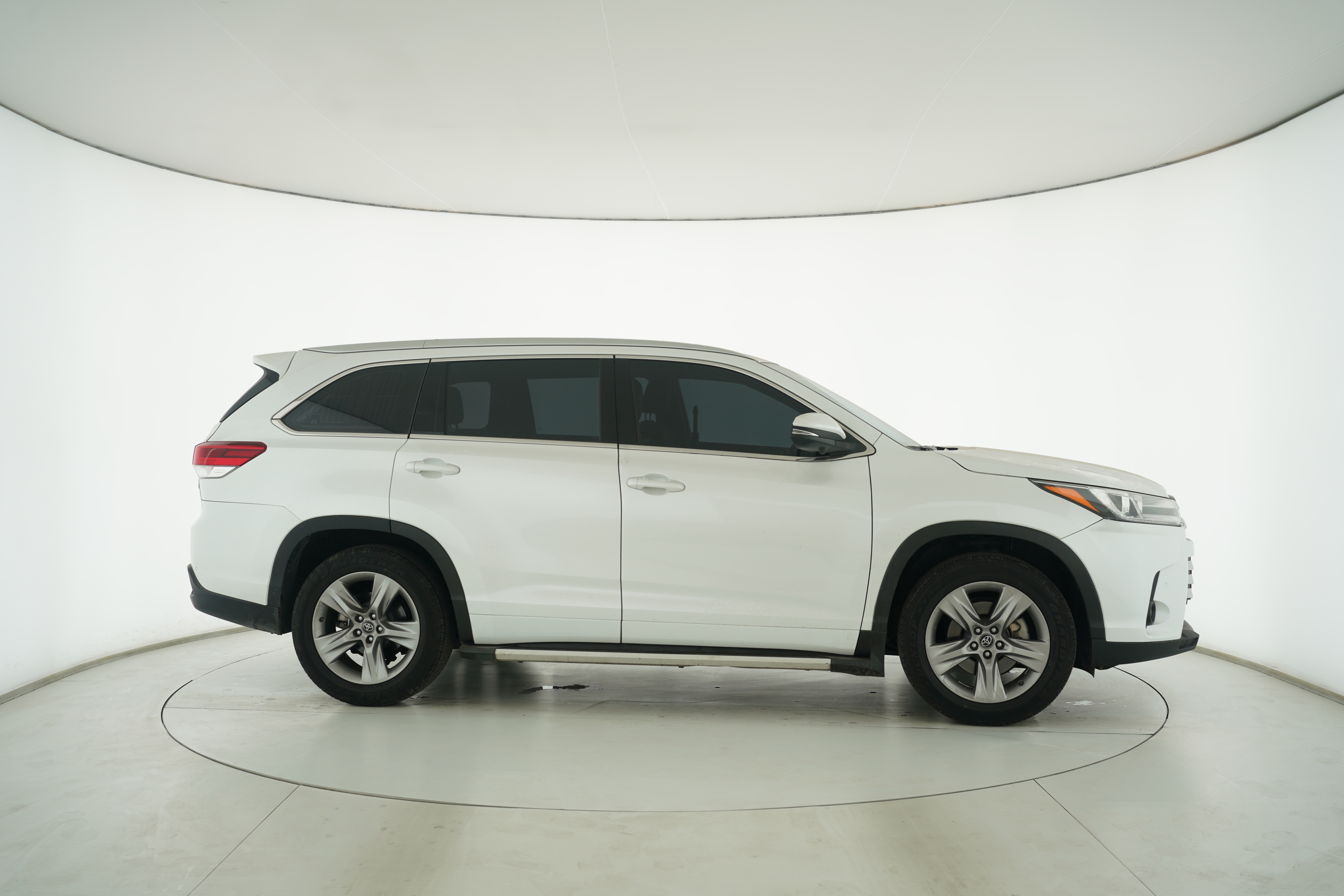 Toyota Highlander 2018 — фото 8