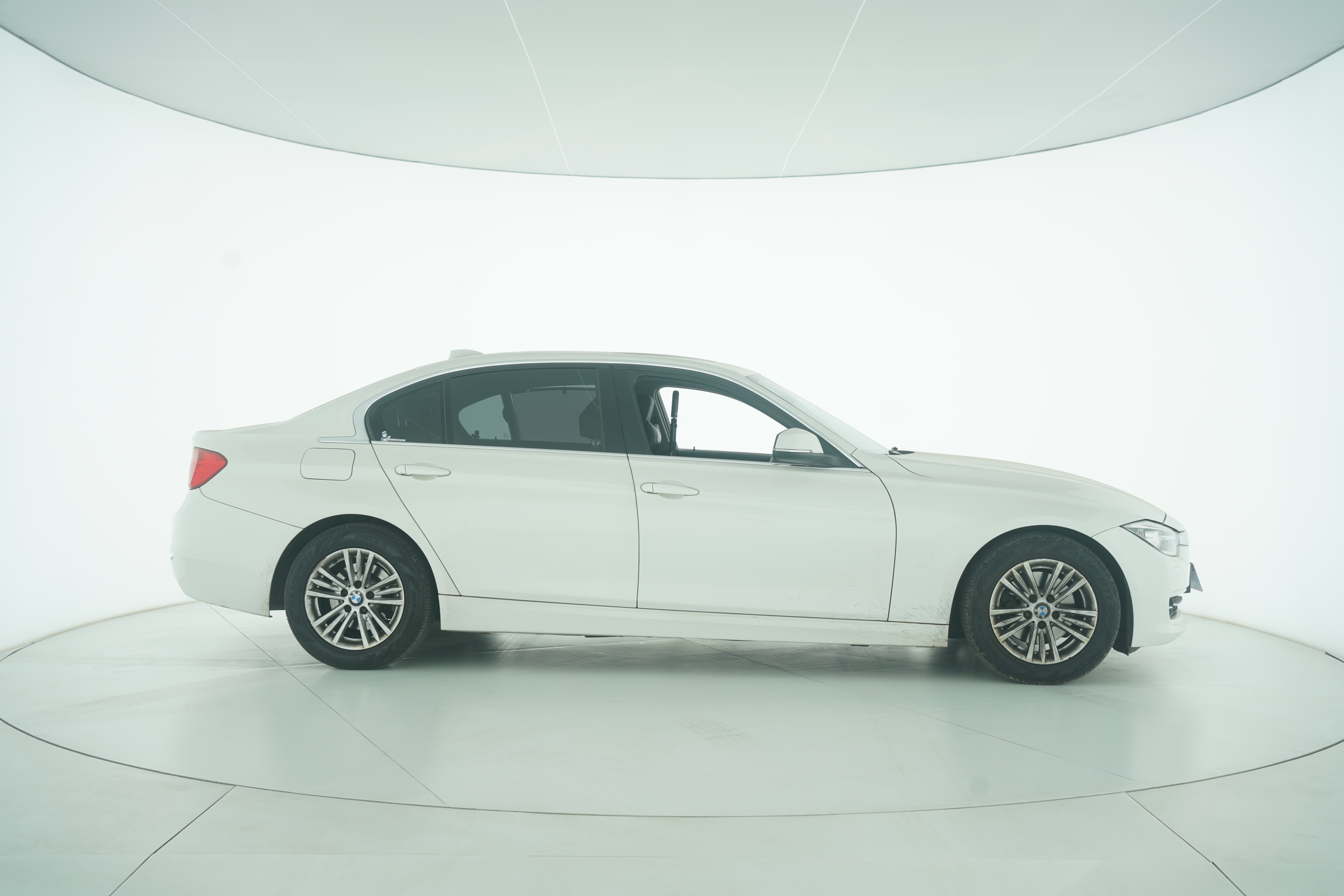 BMW 3 Series 2015 — фото 8