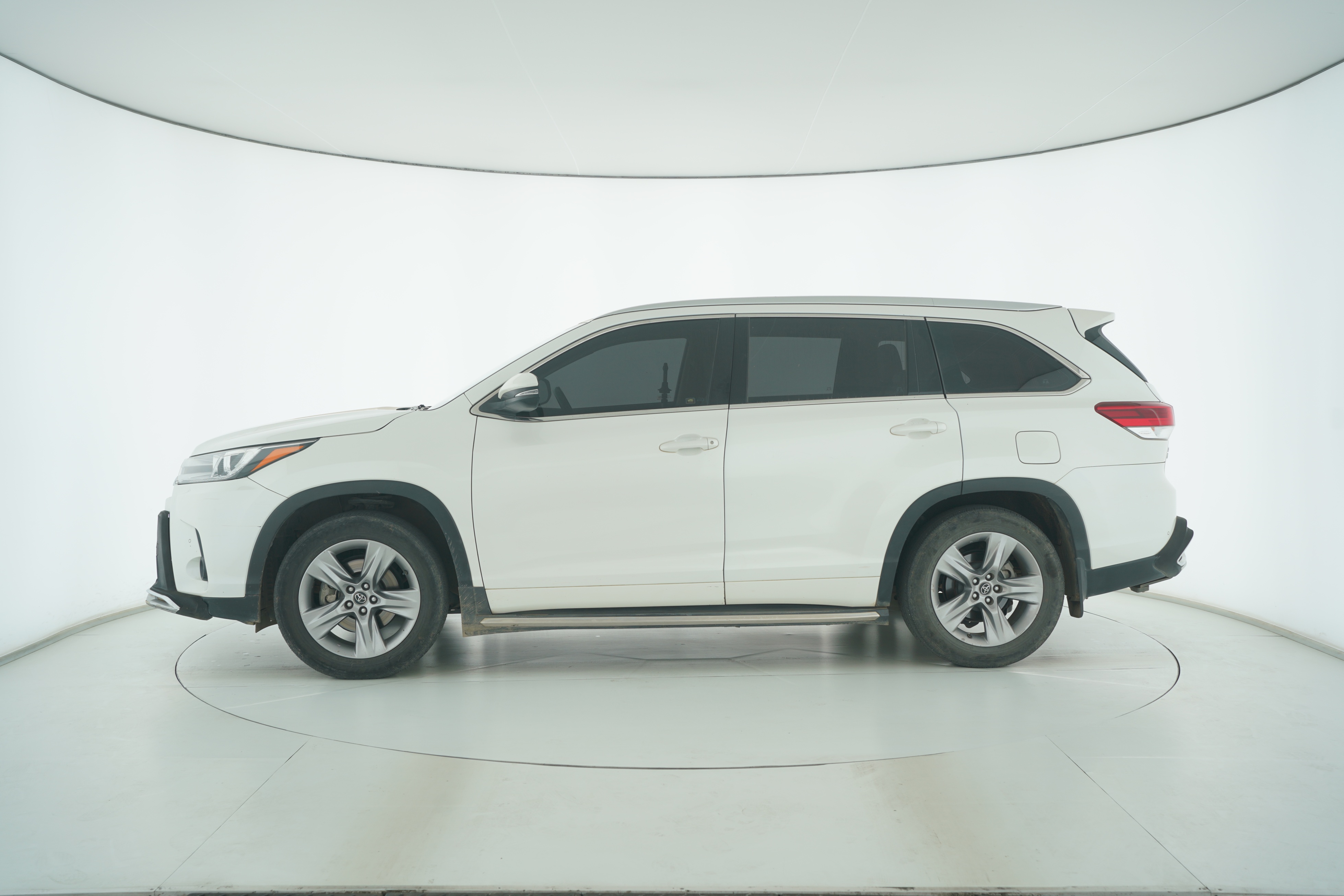 Toyota Highlander 2018 — фото 7