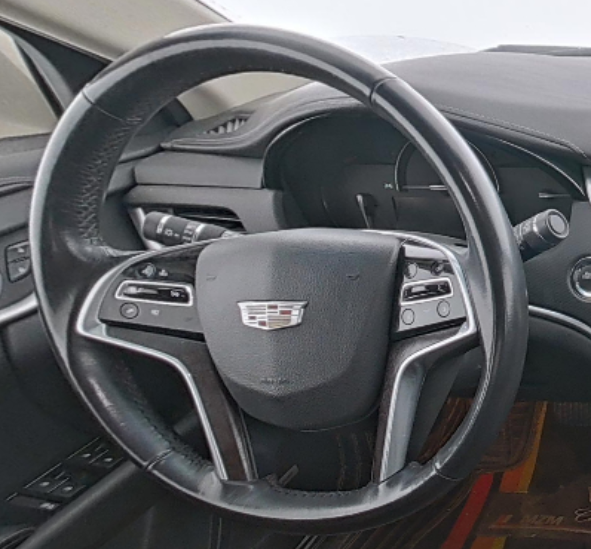 Cadillac XTS 2018 — фото 10