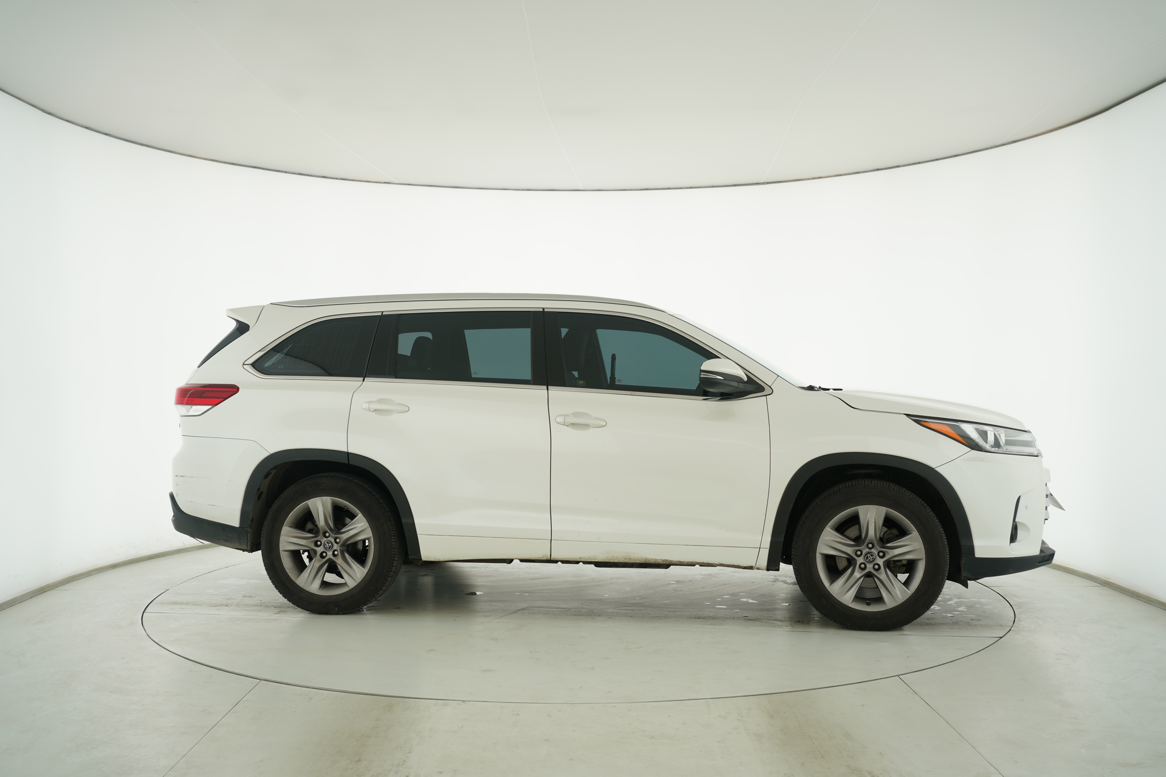 Toyota Highlander 2018 — фото 8