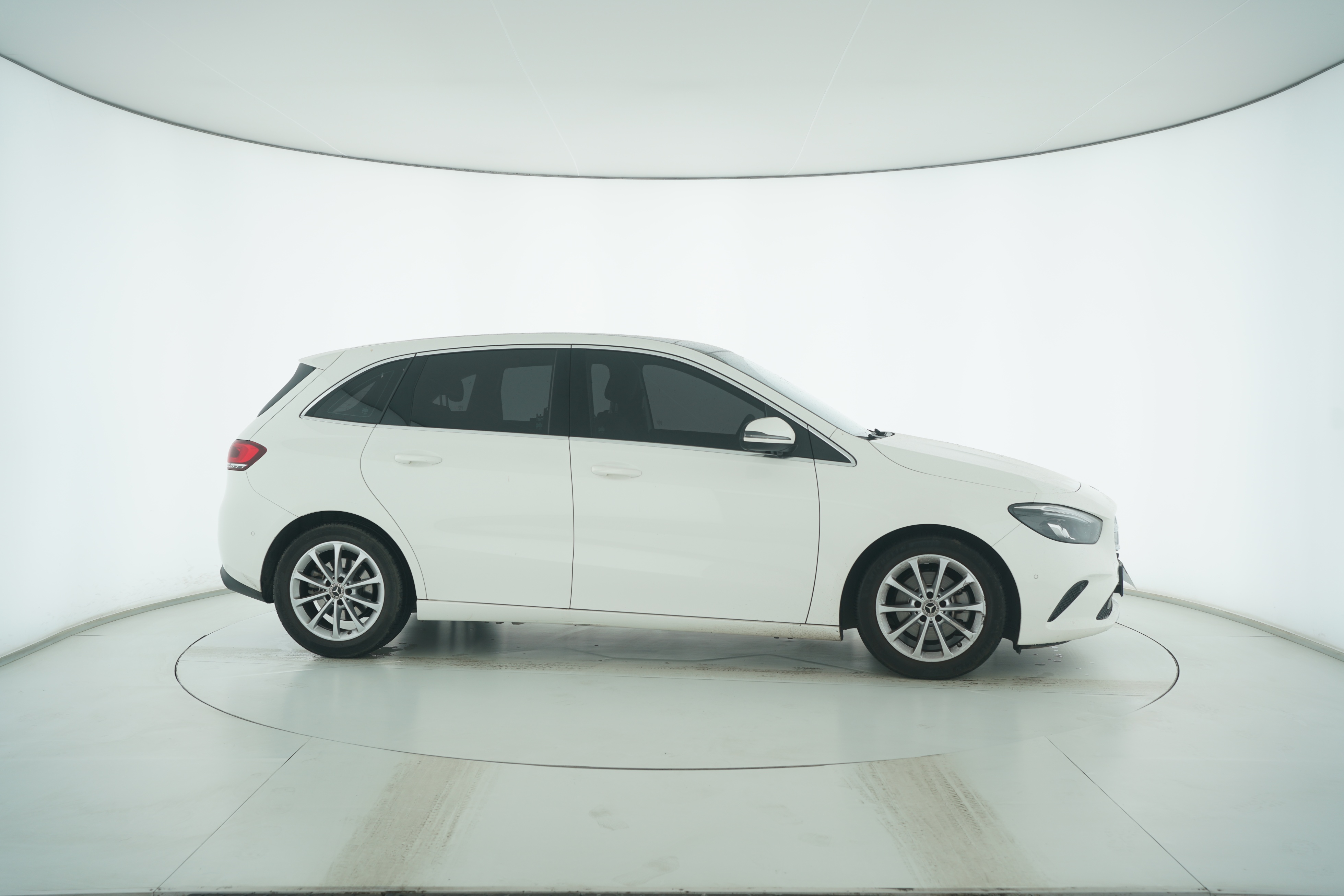 Mercedes Benz B-Class 2020 — фото 8