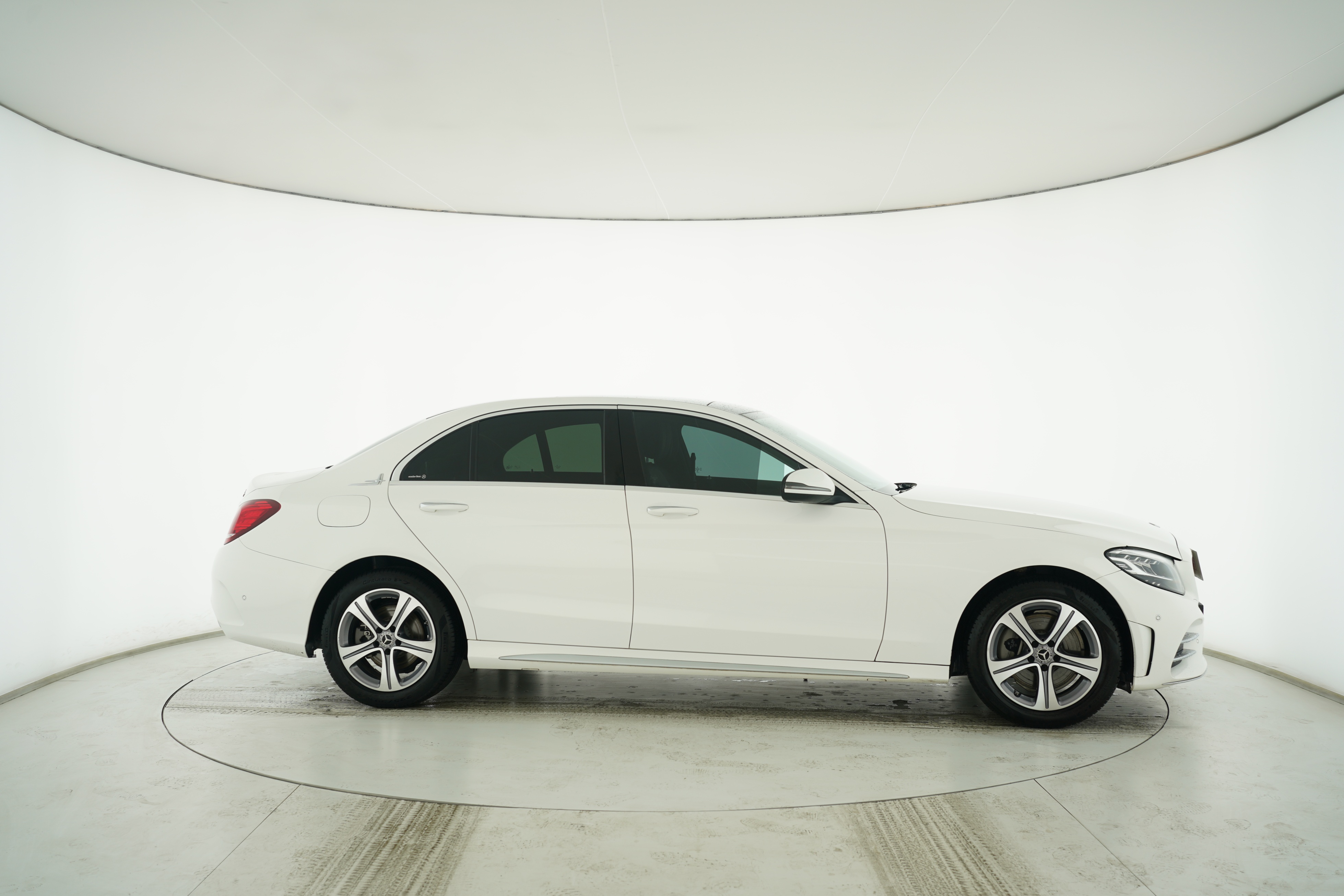 Mercedes Benz C-Class 2020 — фото 8